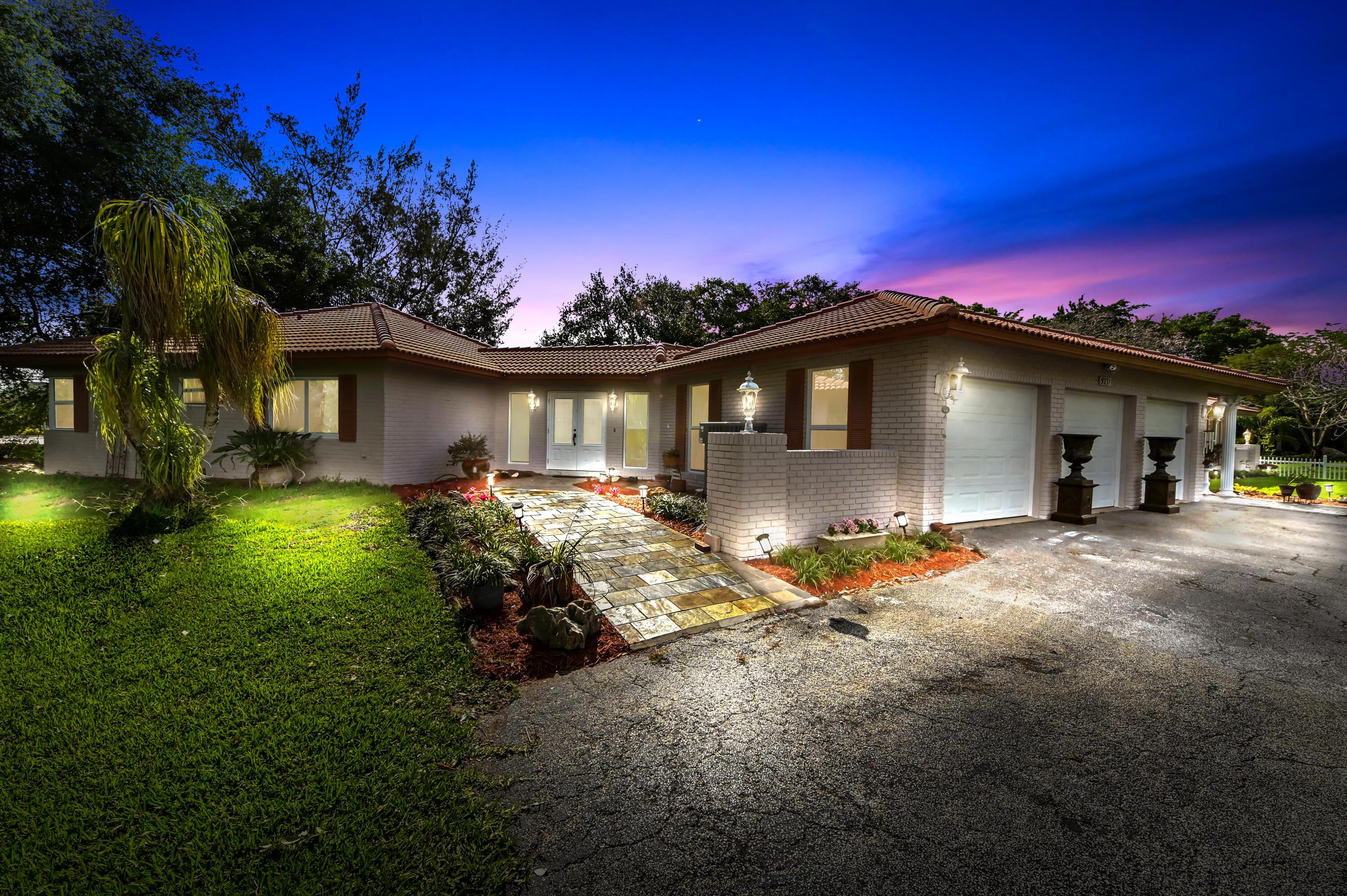 9351 NW 44th, Coral Springs FL 33065