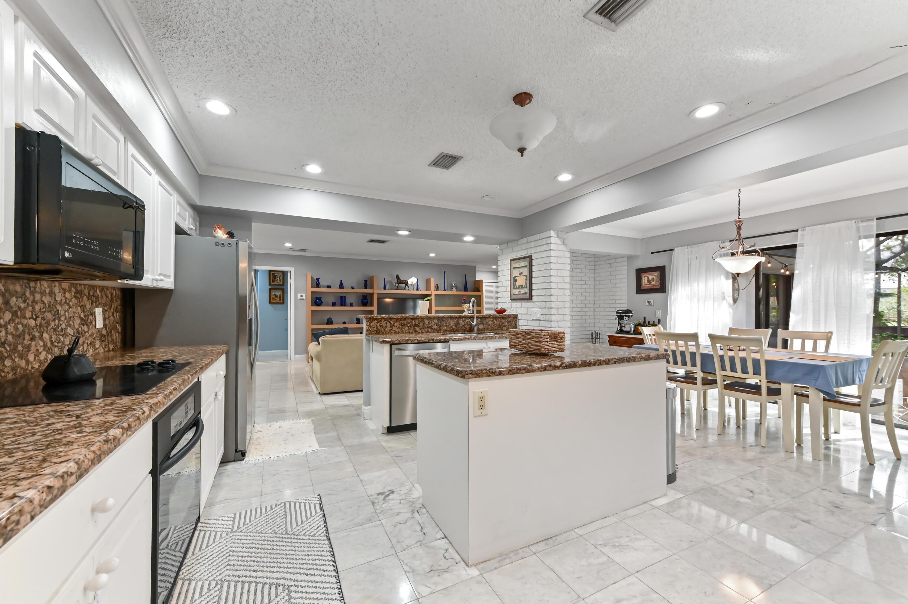 9351 NW 44th, Coral Springs FL 33065