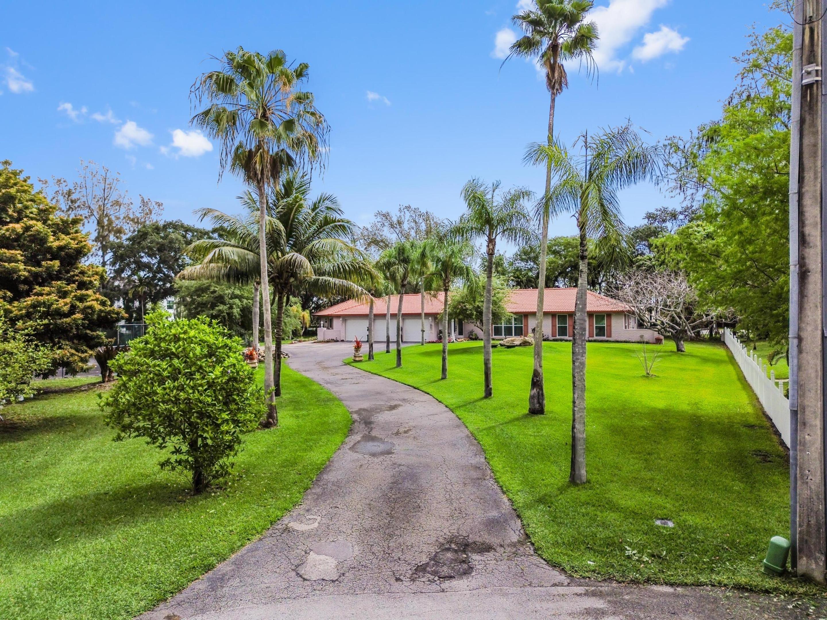 9351 NW 44th, Coral Springs FL 33065