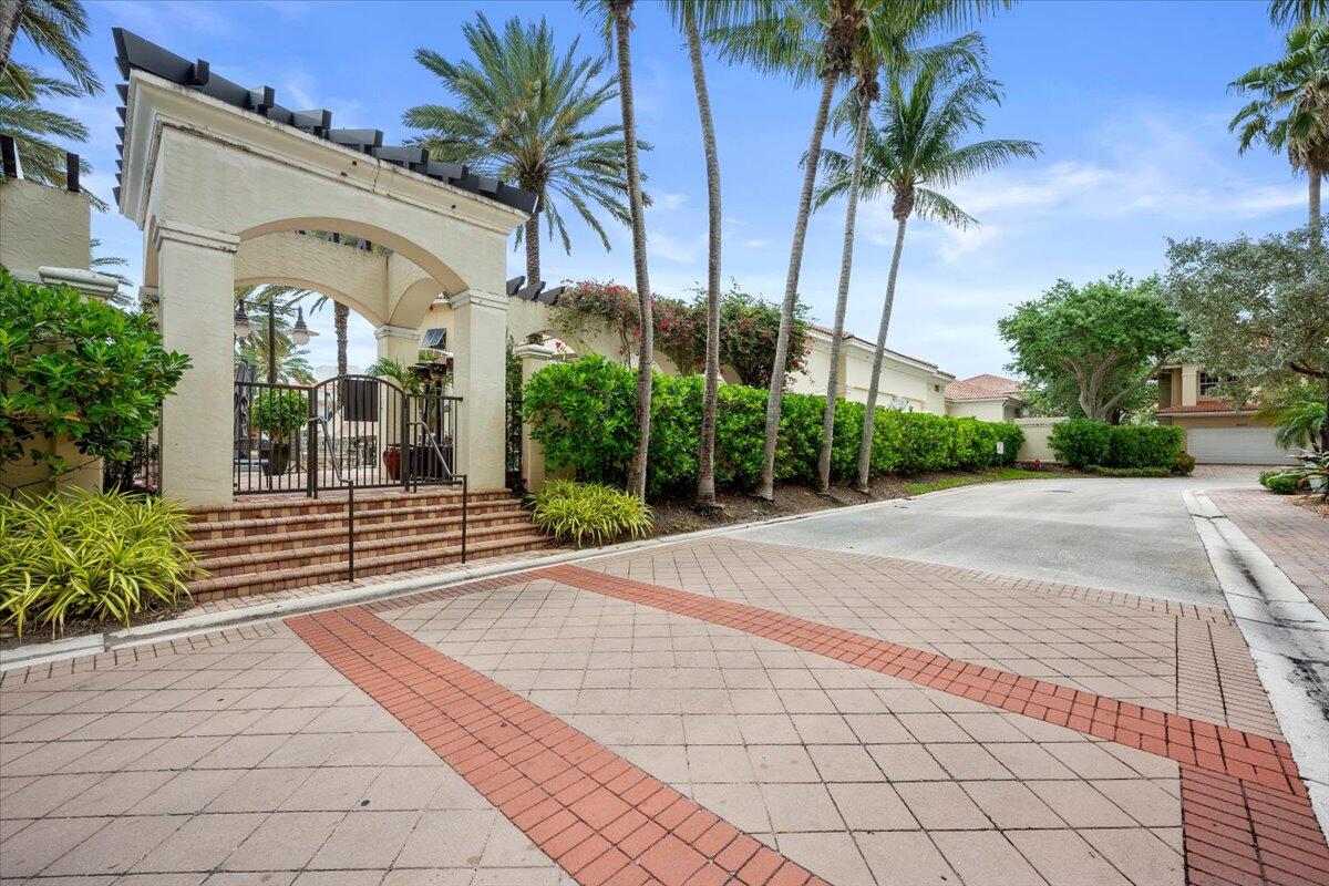 5102 Artesa, Palm Beach Gardens FL 33418
