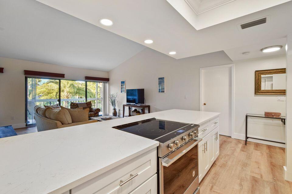 11863 Wimbledon #509, Wellington FL 33414