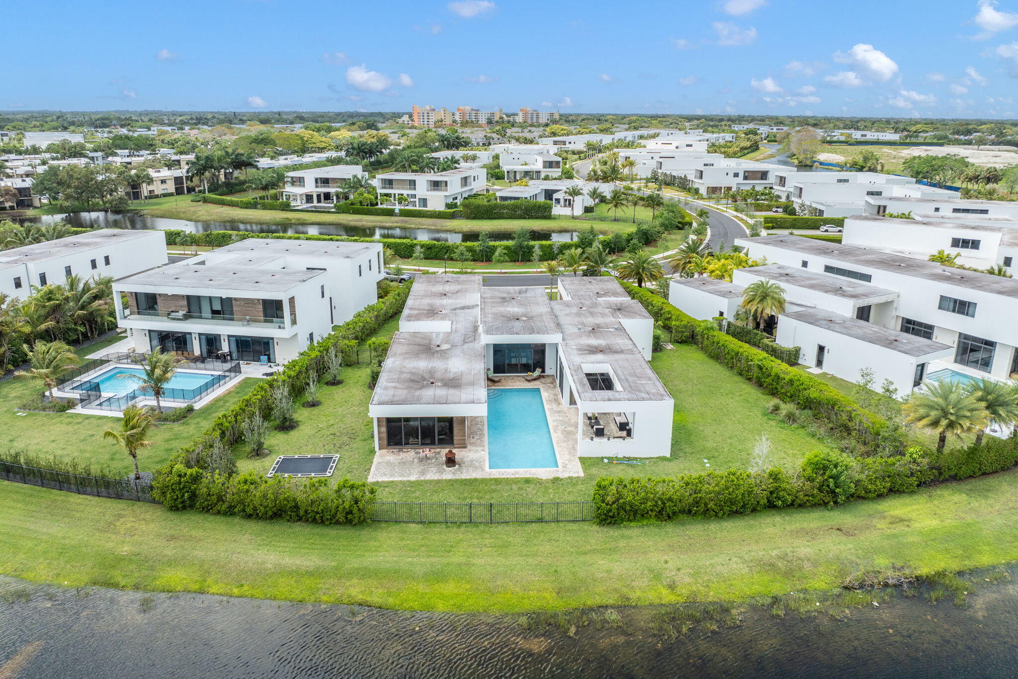 16539 N Botaniko Dr, Weston FL 33326