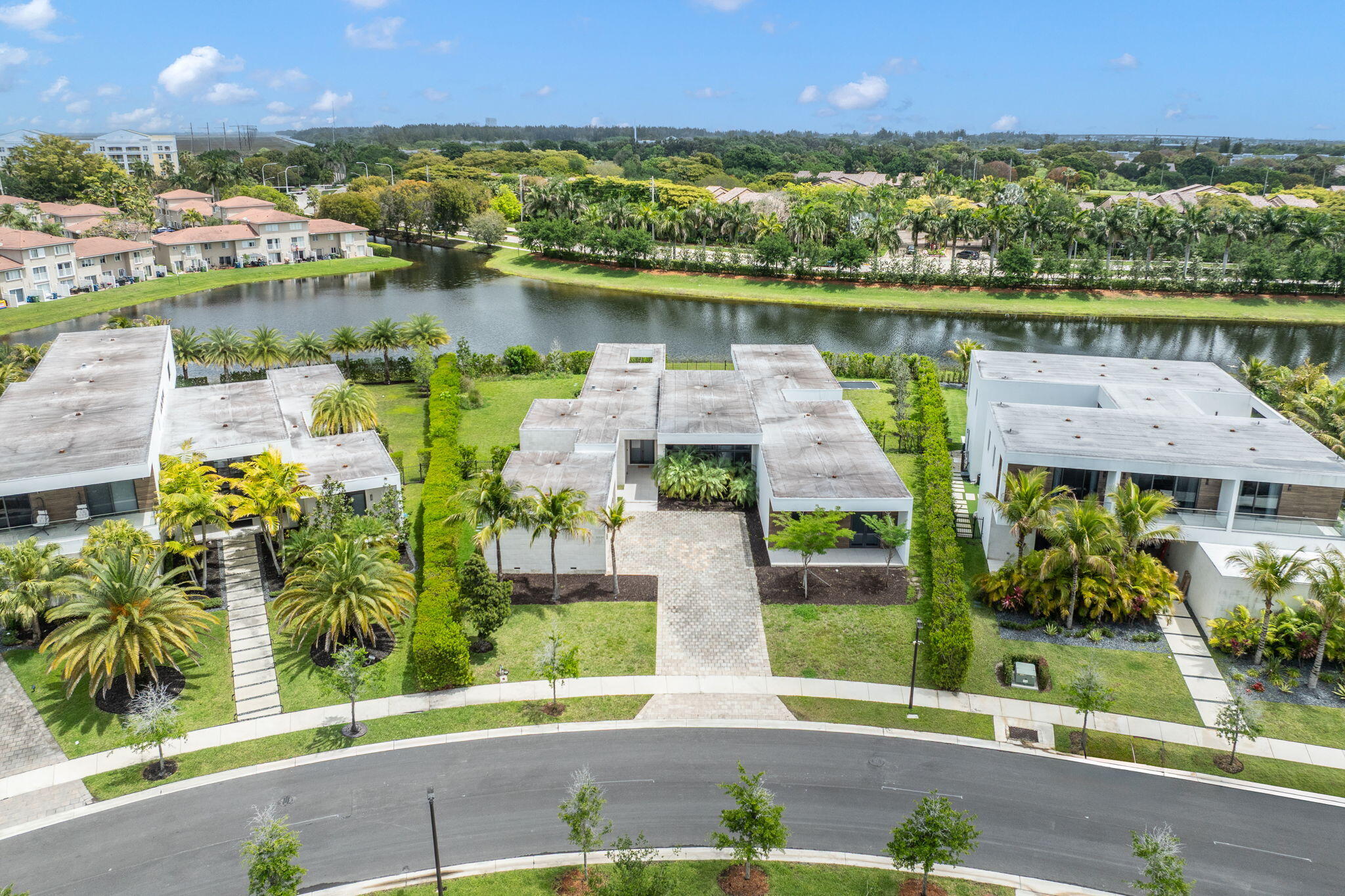 16539 N Botaniko Dr, Weston FL 33326