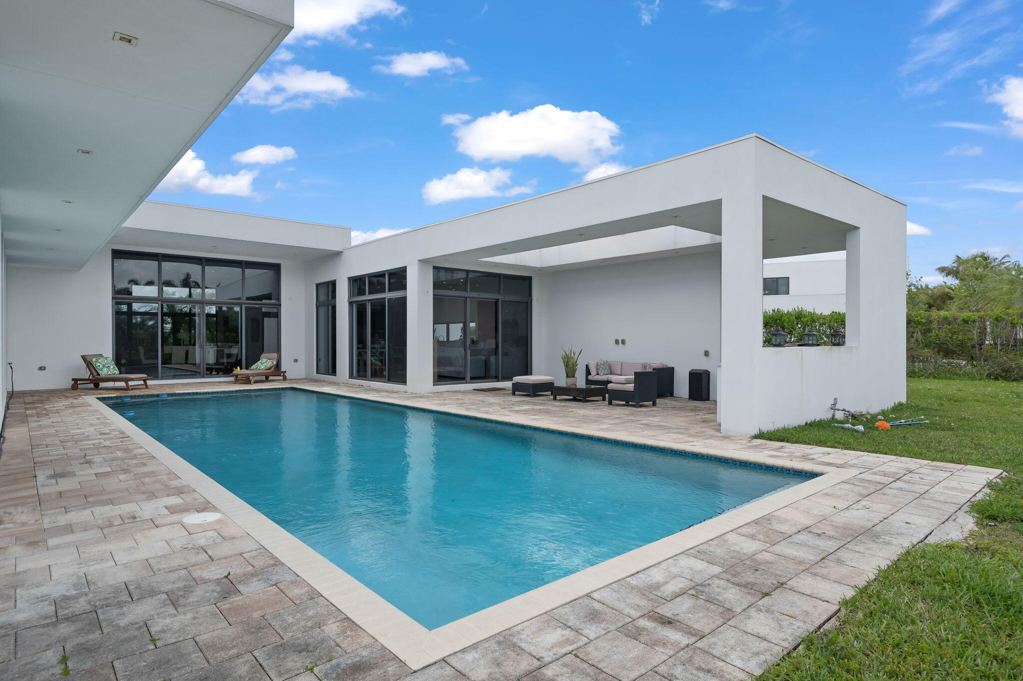 16539 N Botaniko Dr, Weston FL 33326