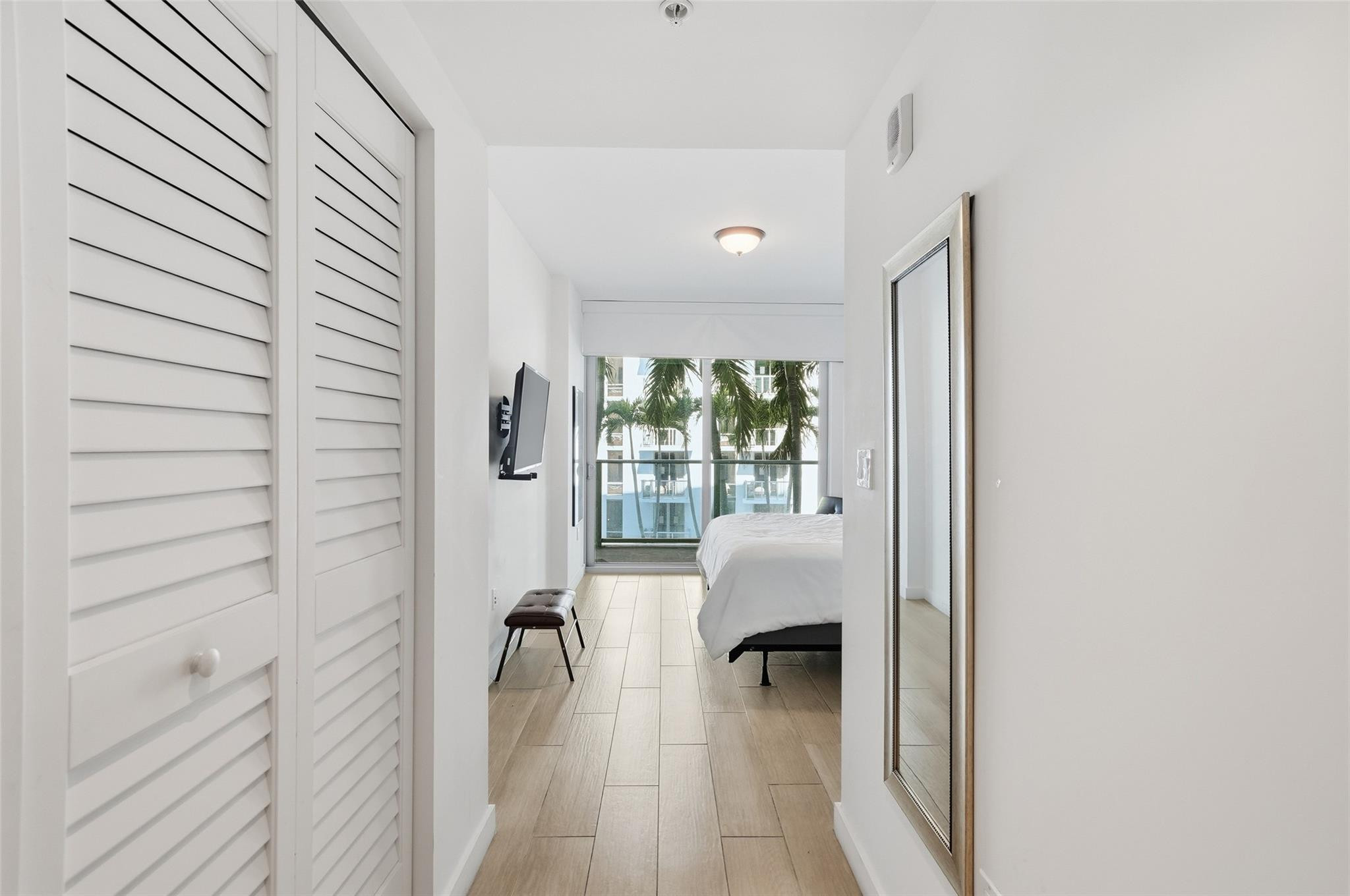 1600 SW 1st #510, Miami FL 33129