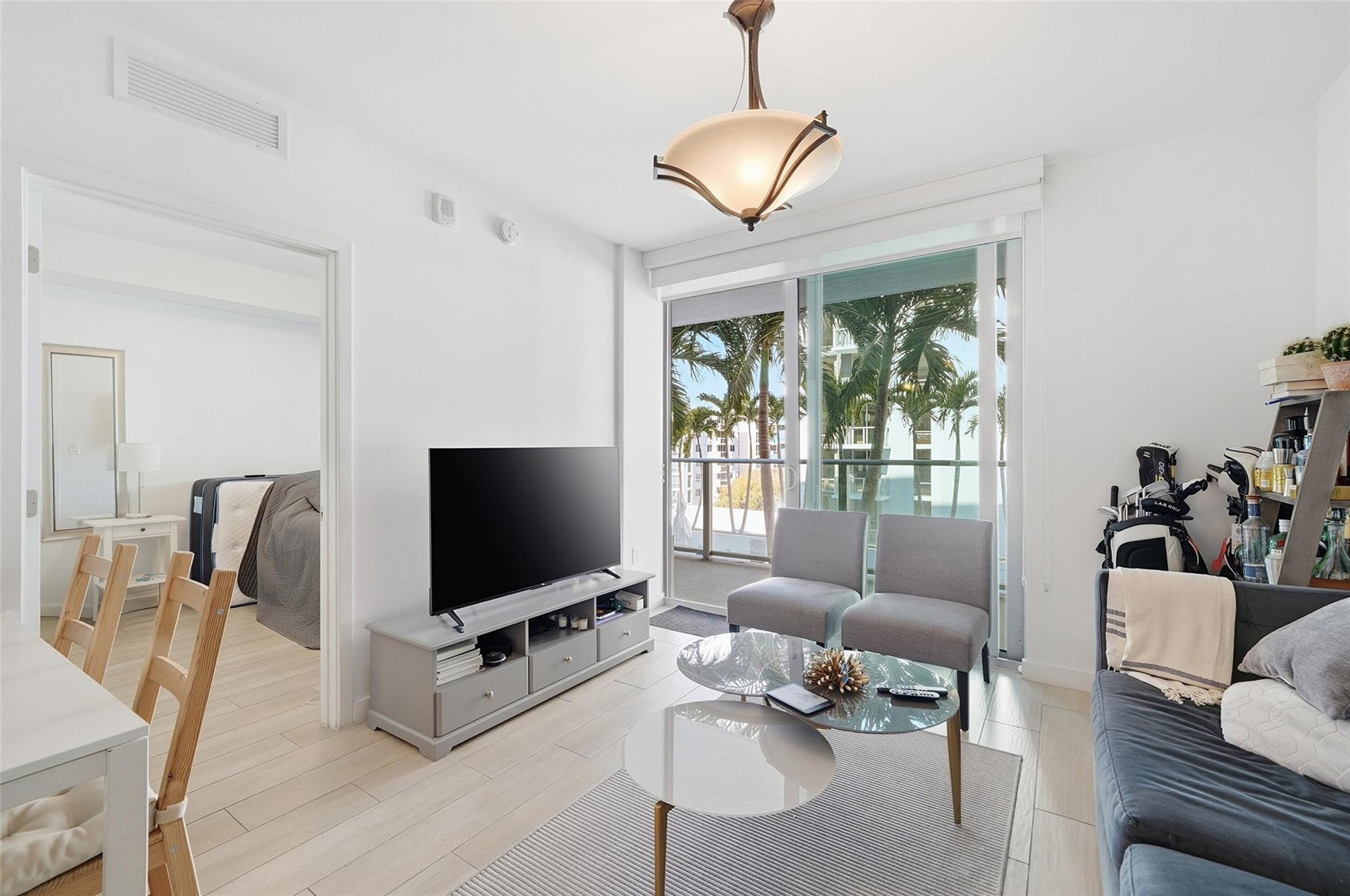 1600 SW 1st #510, Miami FL 33129