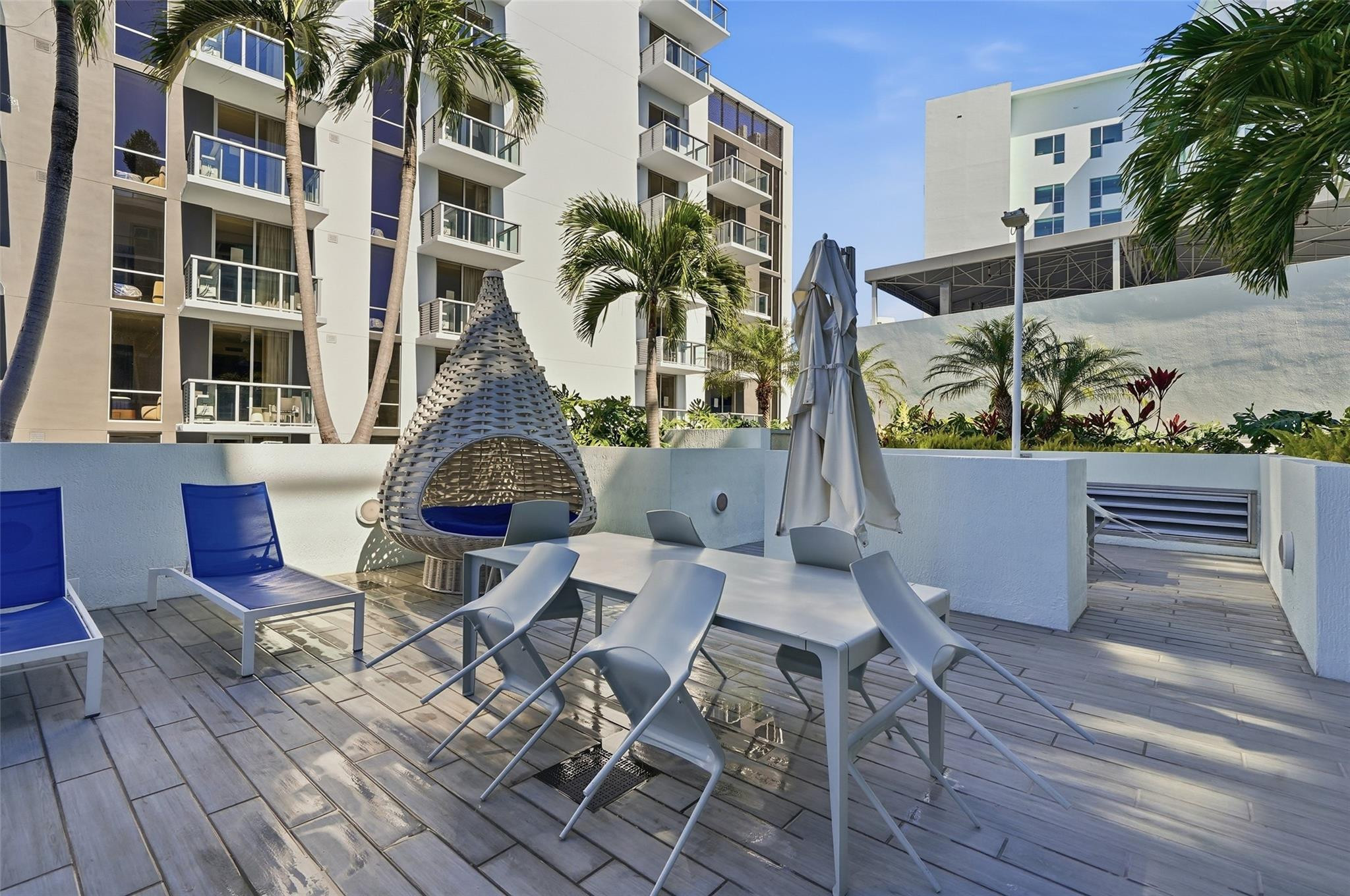 1600 SW 1st #510, Miami FL 33129