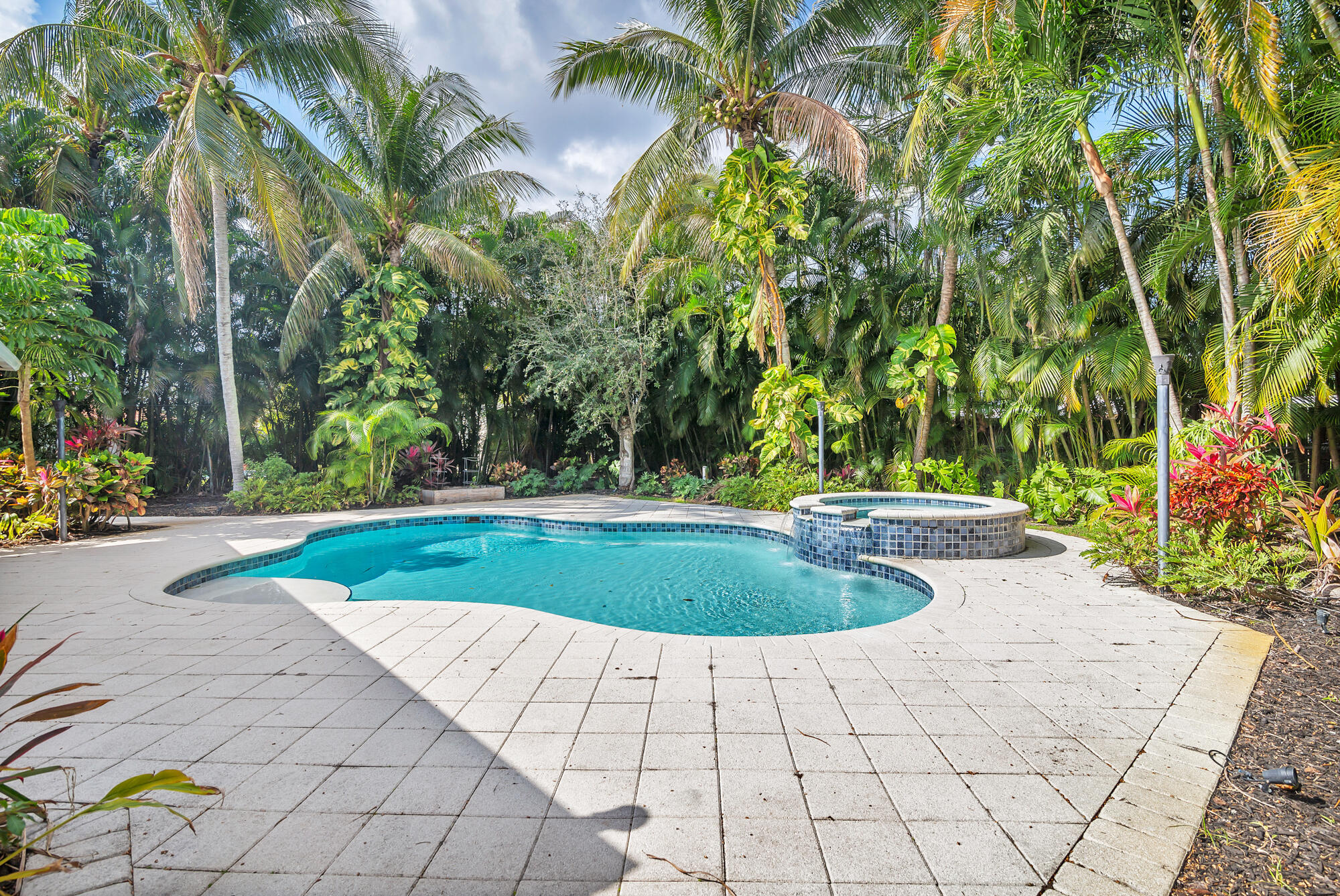 1711 Gregory, Lake Clarke Shores FL 33406