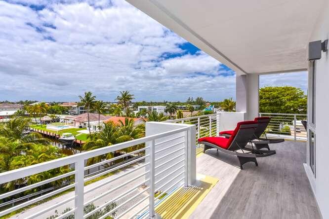 51 SE 19th #401, Deerfield Beach FL 33441