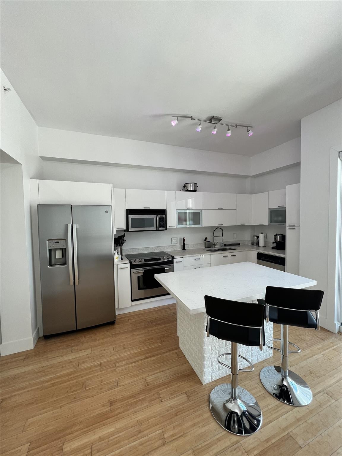 133 NE 2nd, Miami FL 33132