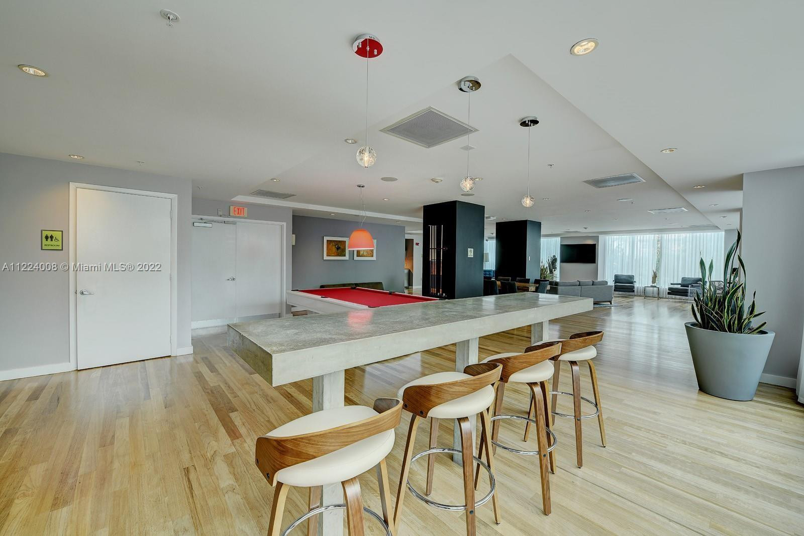 133 NE 2nd, Miami FL 33132