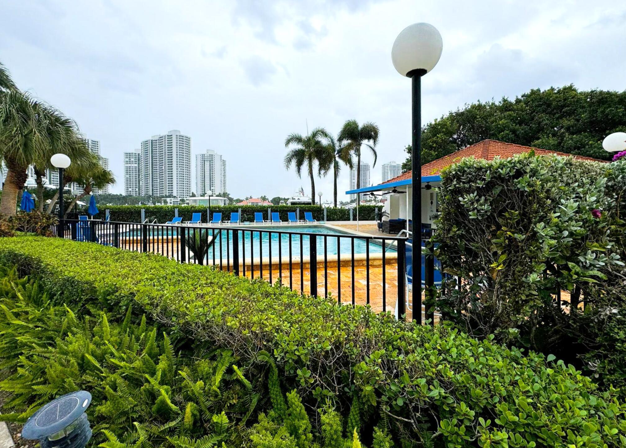 21085 NE 34th #404-1, Aventura FL 33180