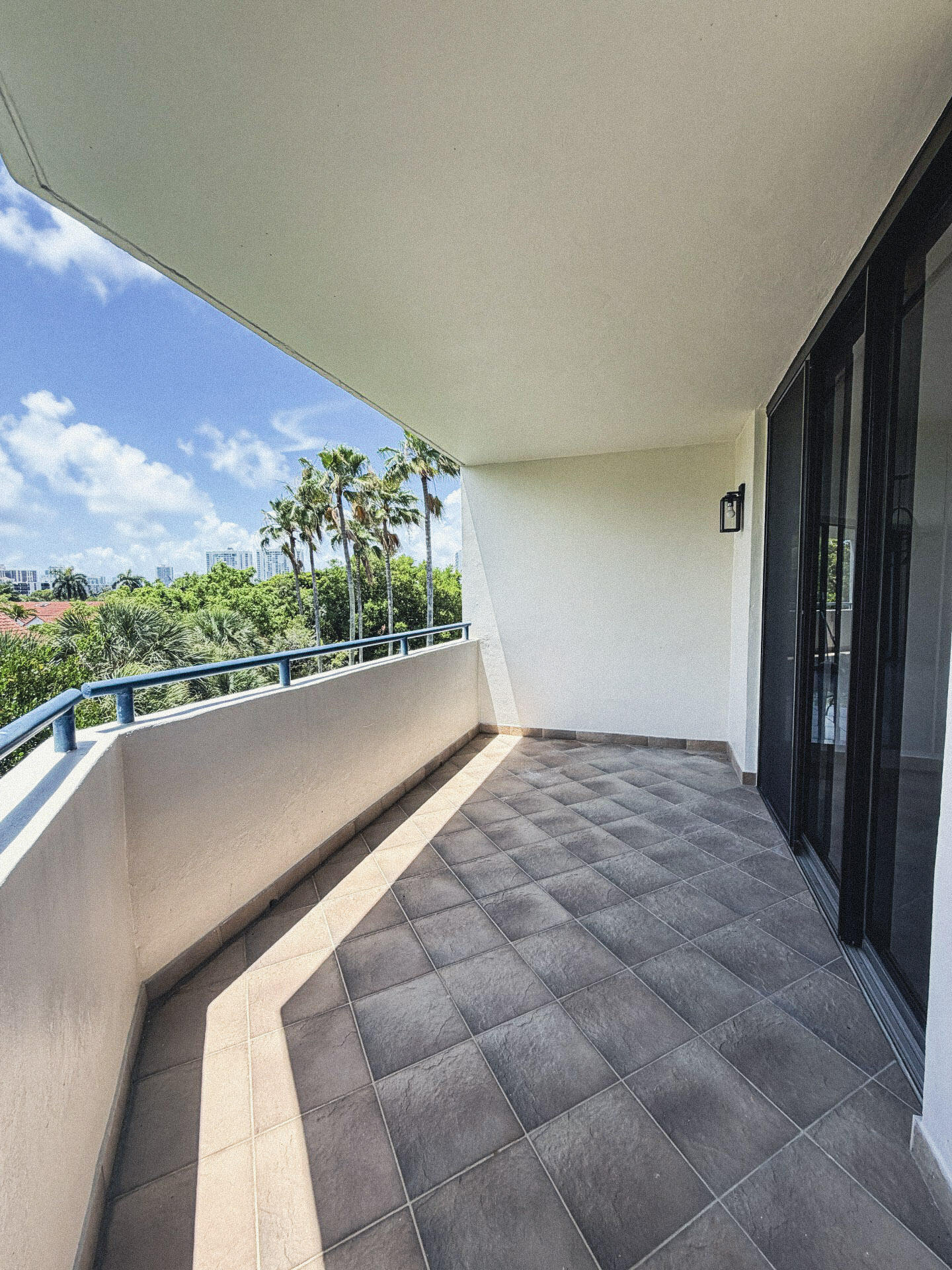 21085 NE 34th #404-1, Aventura FL 33180