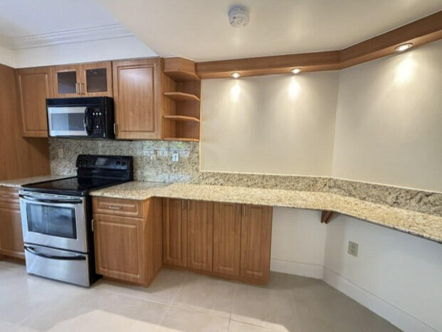 21085 NE 34th #404-1, Aventura FL 33180