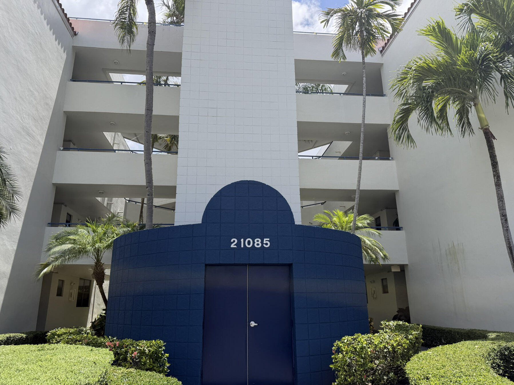 21085 NE 34th #404-1, Aventura FL 33180