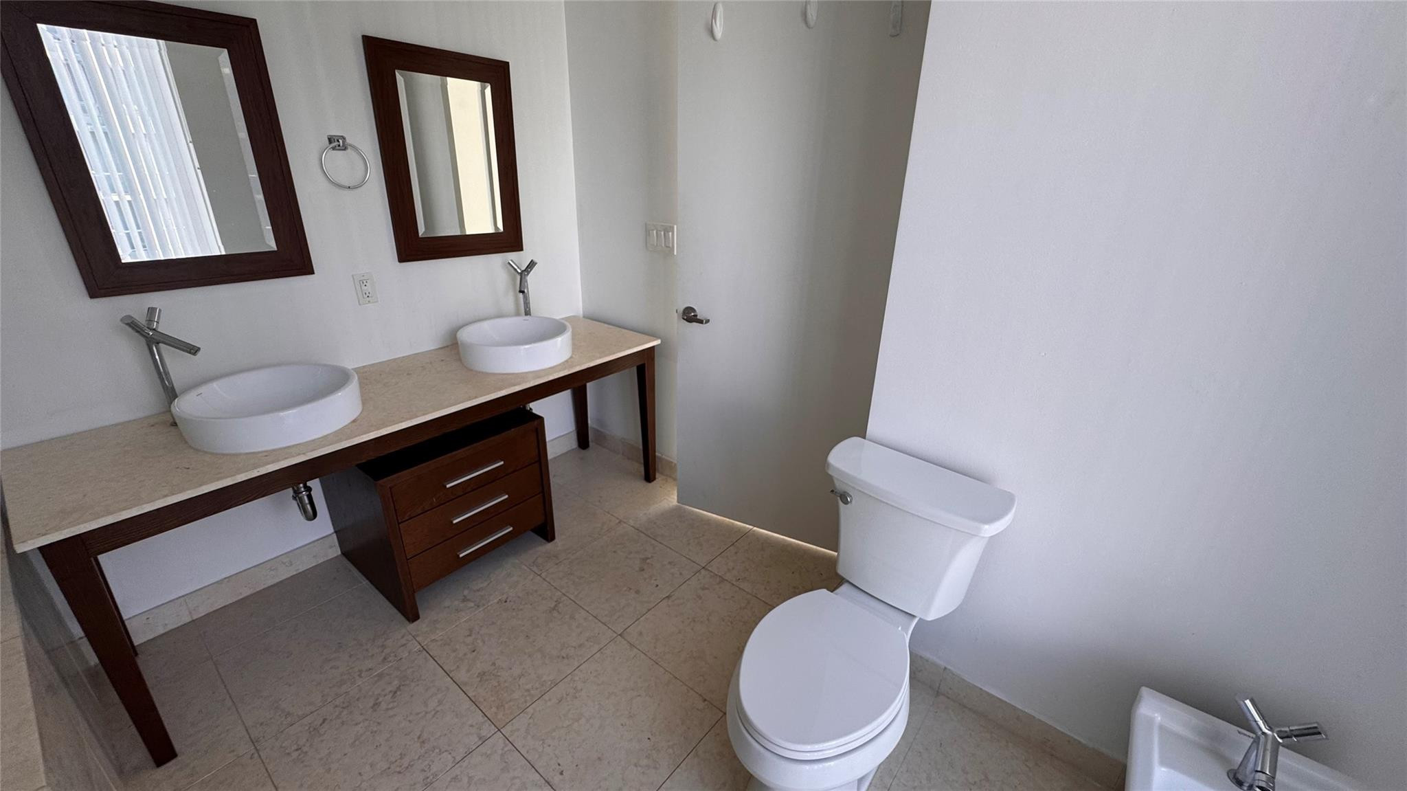 475 Brickell #4913, Miami FL 33131