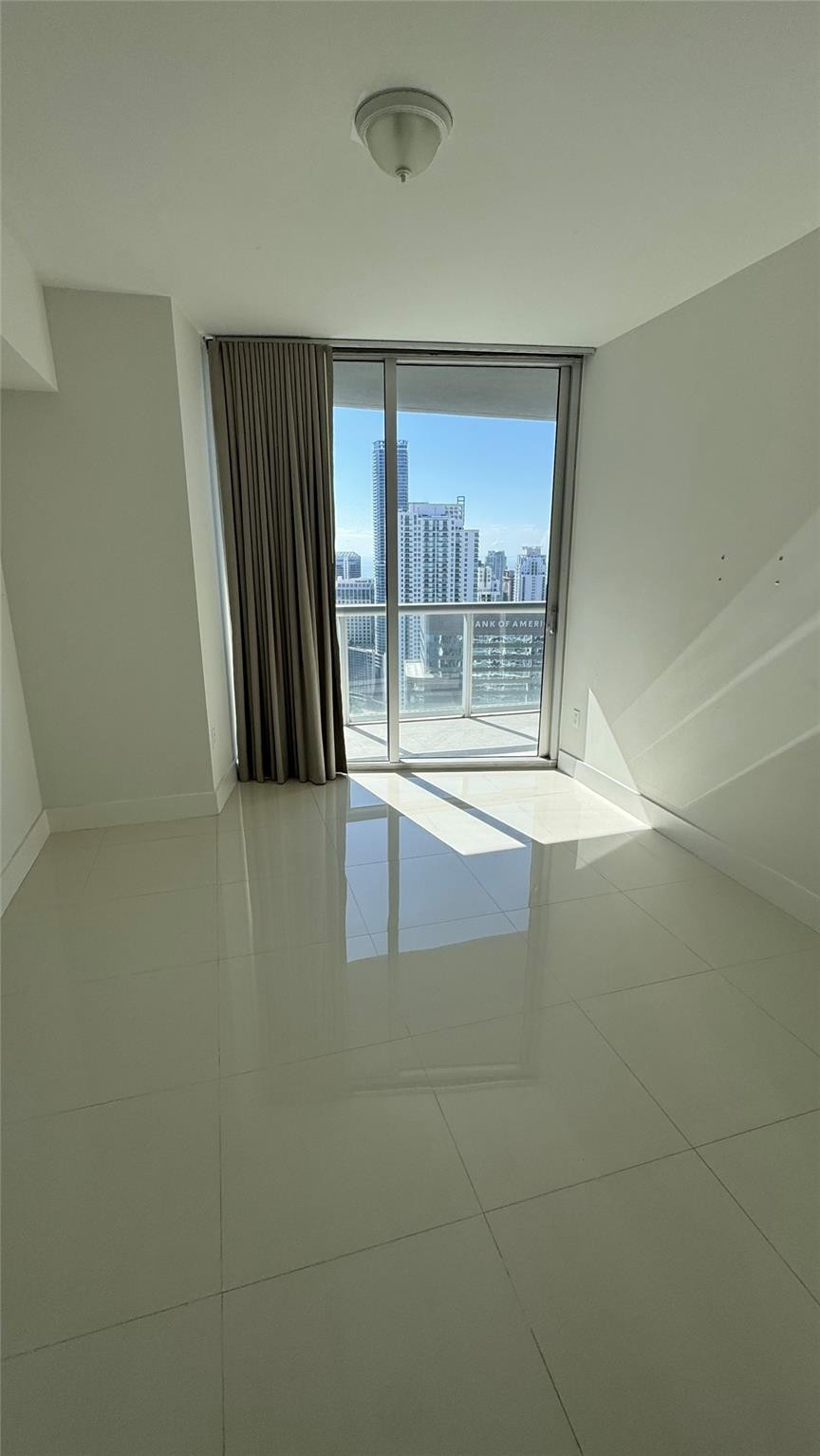 475 Brickell #4913, Miami FL 33131