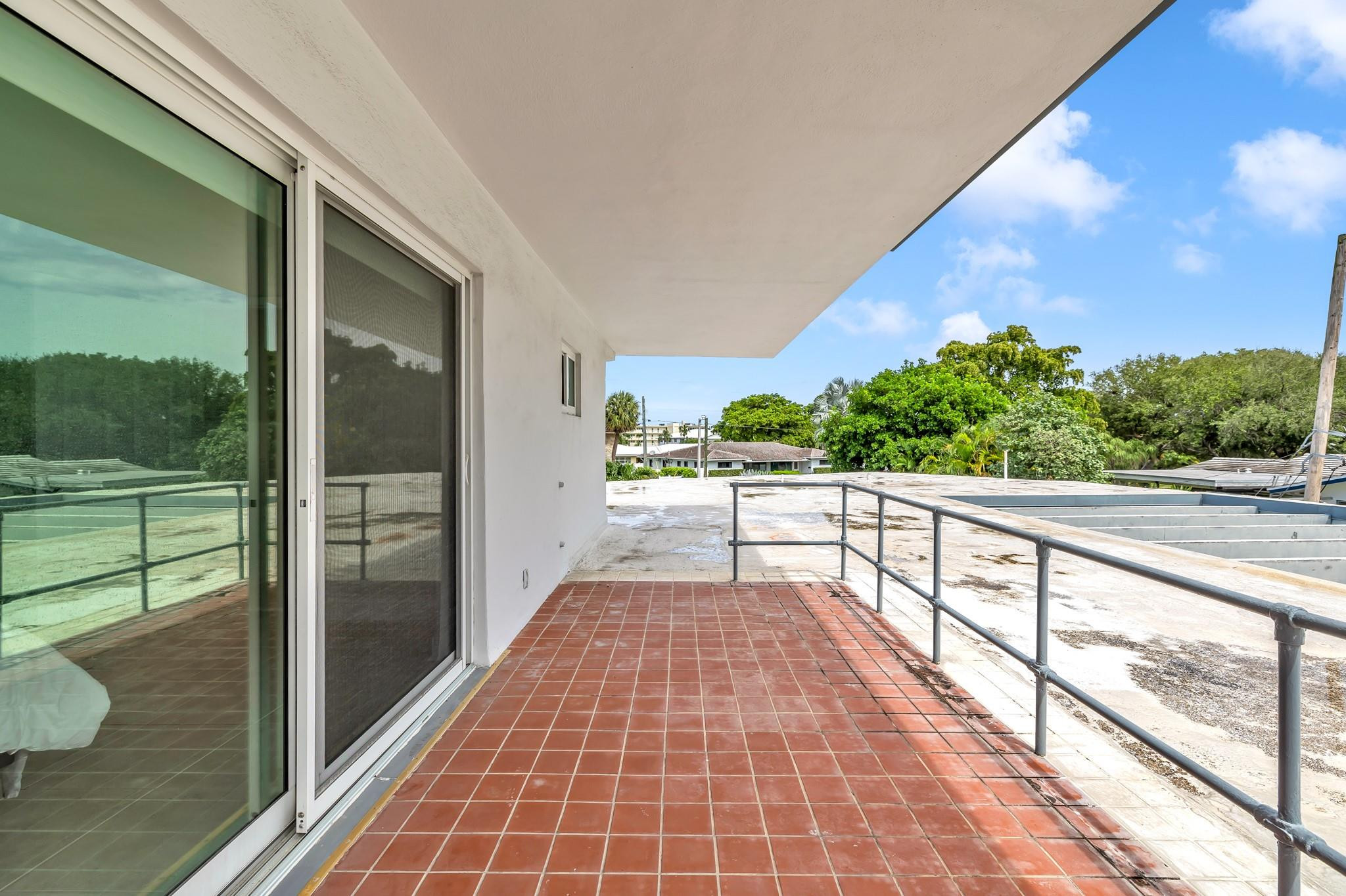 2812 NE 27th, Lighthouse Point FL 33064