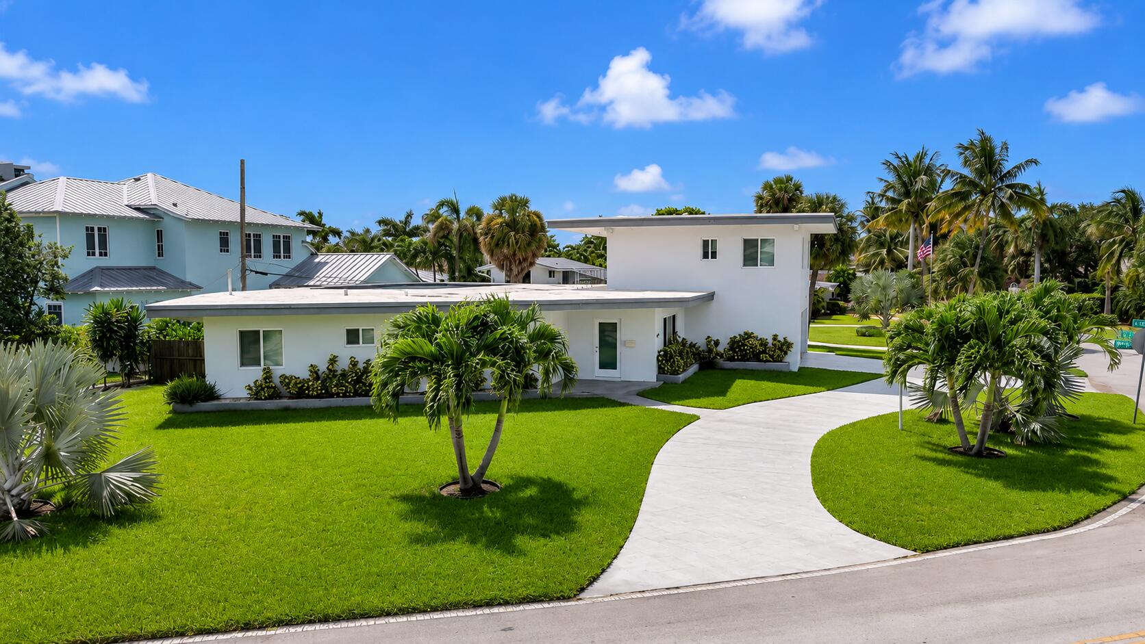 2812 NE 27th, Lighthouse Point FL 33064