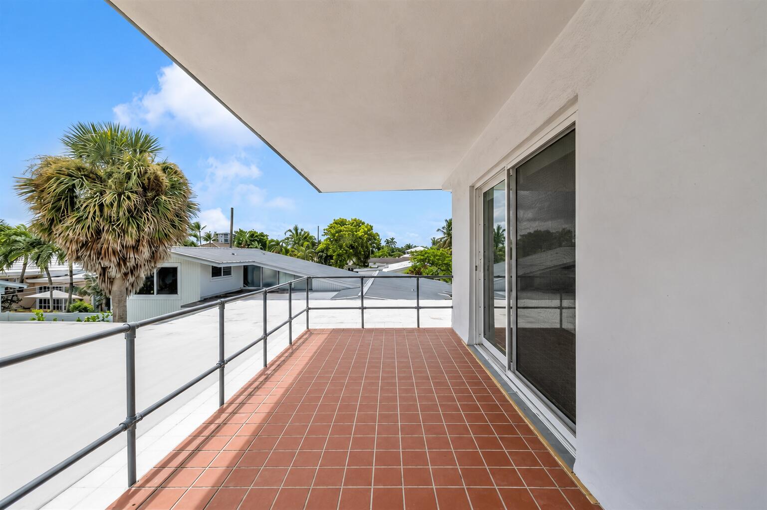 2812 NE 27th, Lighthouse Point FL 33064