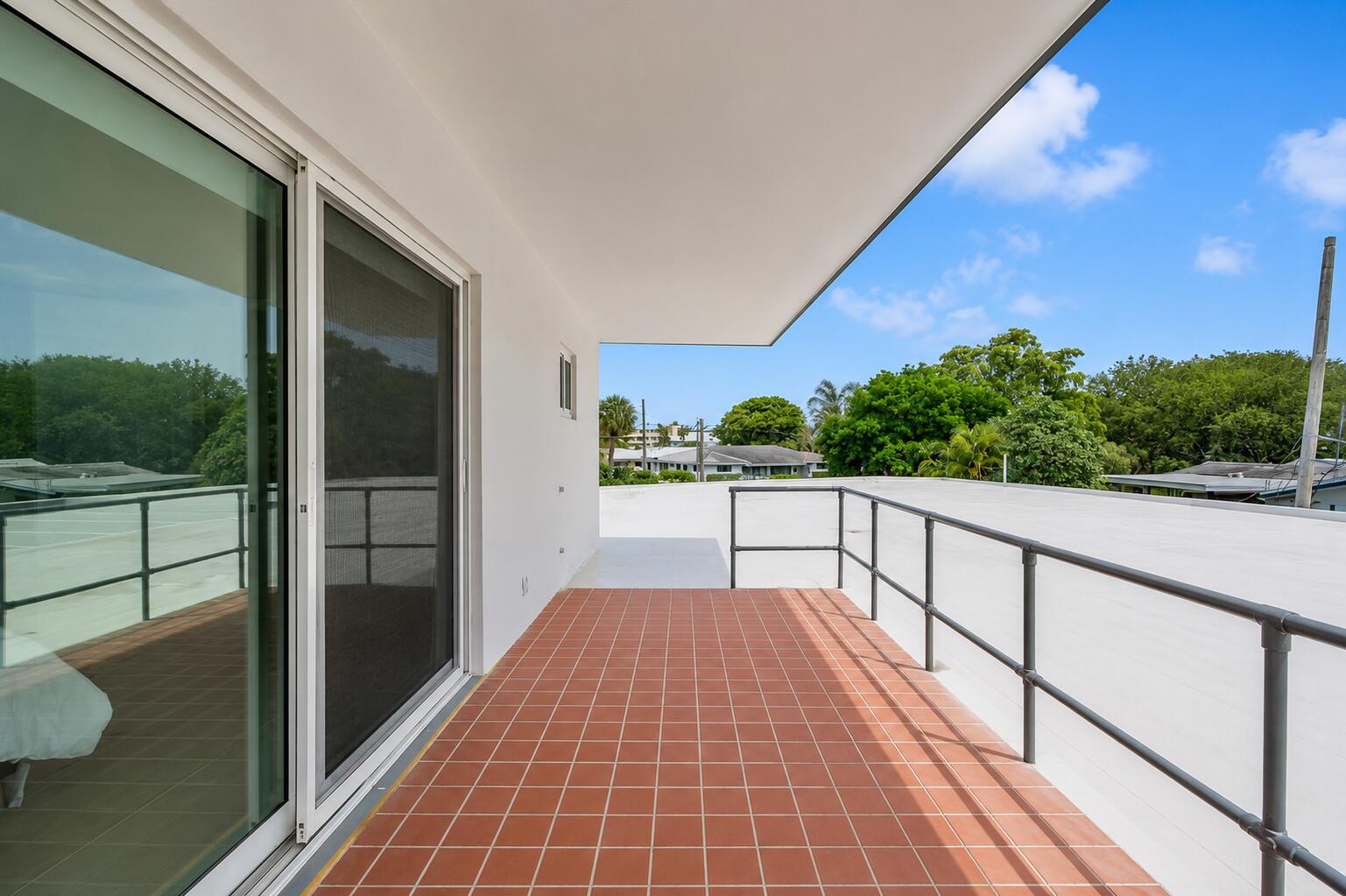 2812 NE 27th, Lighthouse Point FL 33064