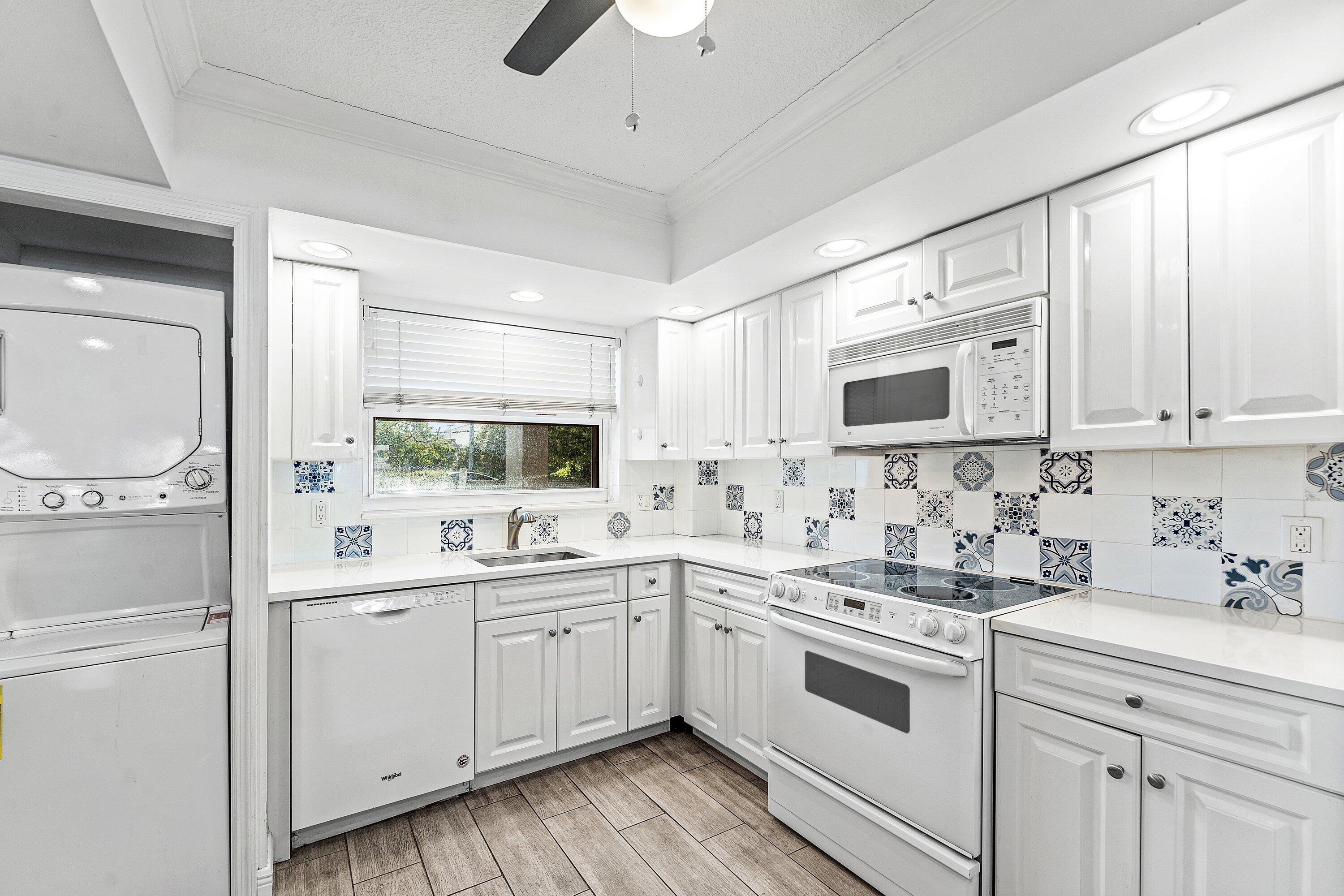 3031 NE 51st #106w, Fort Lauderdale FL 33308