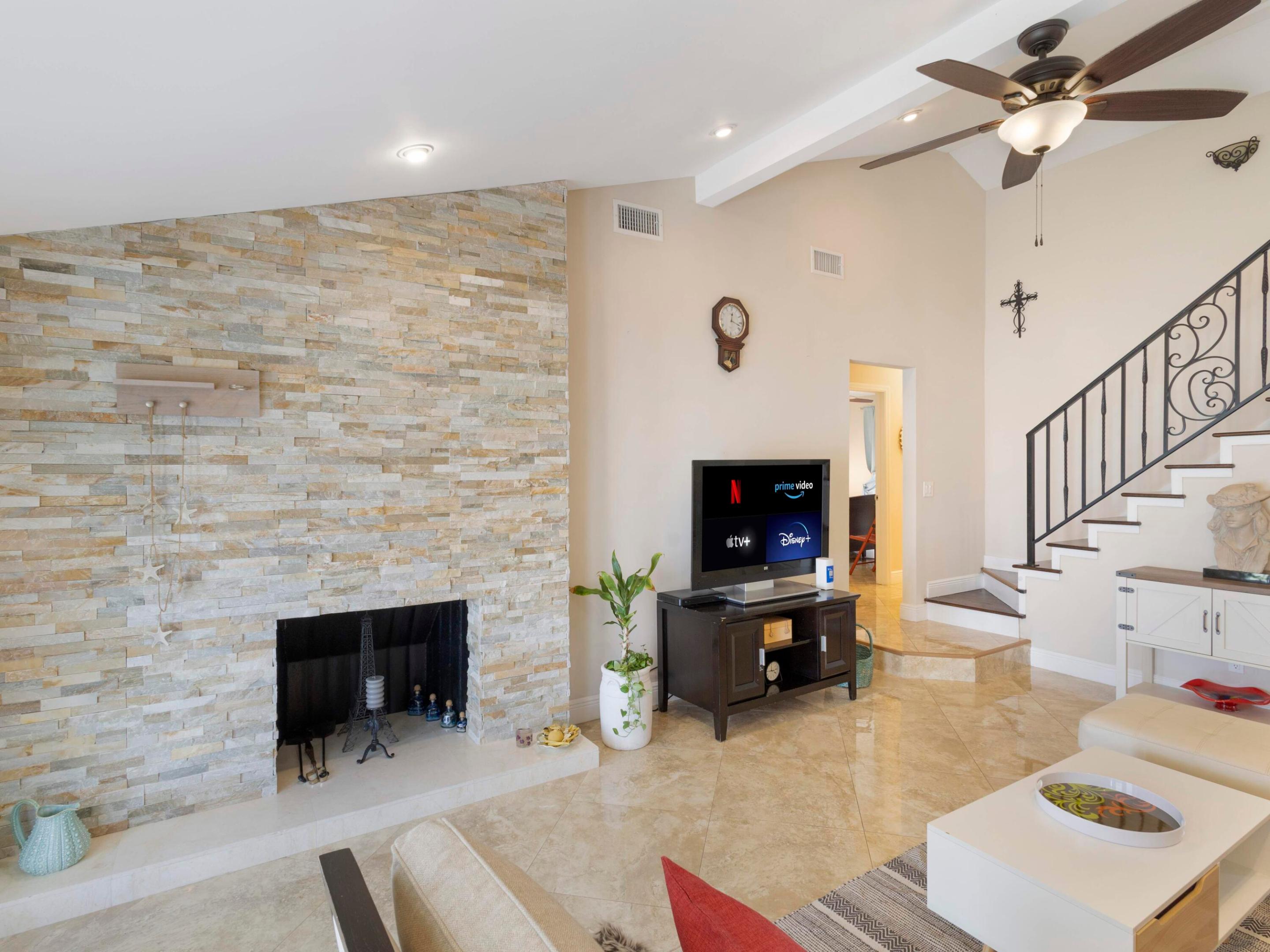 832 Green #1, West Palm Beach FL 33405