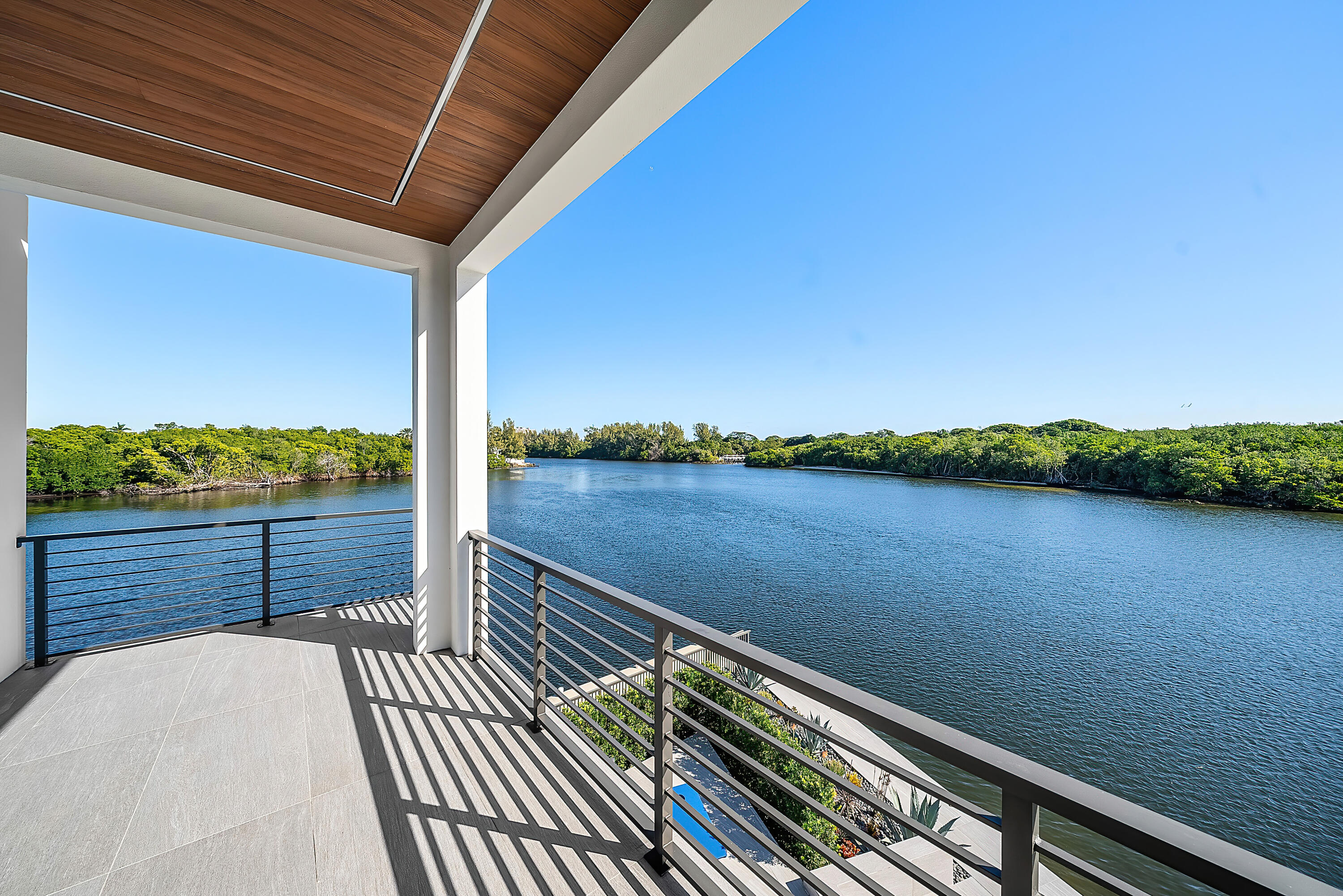 2934 NE 8th, Boca Raton FL 33431