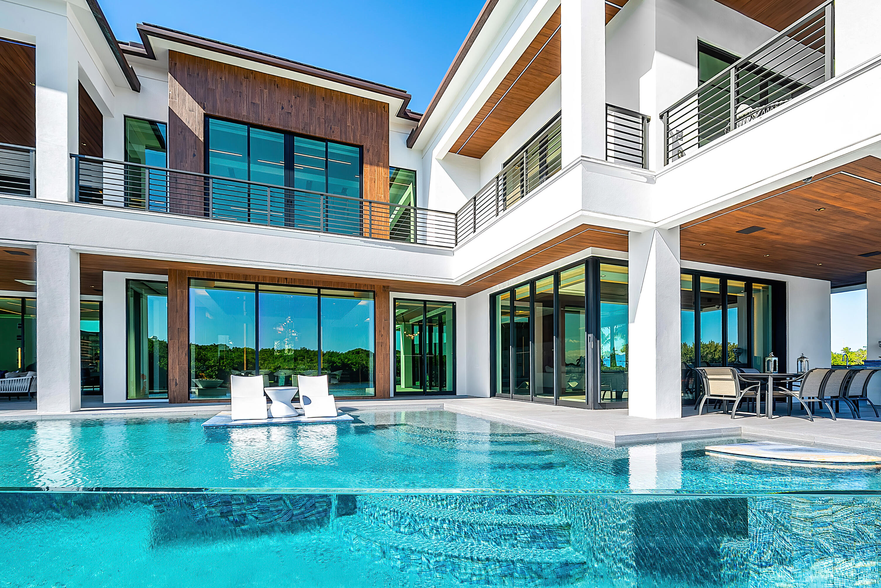 2934 NE 8th, Boca Raton FL 33431