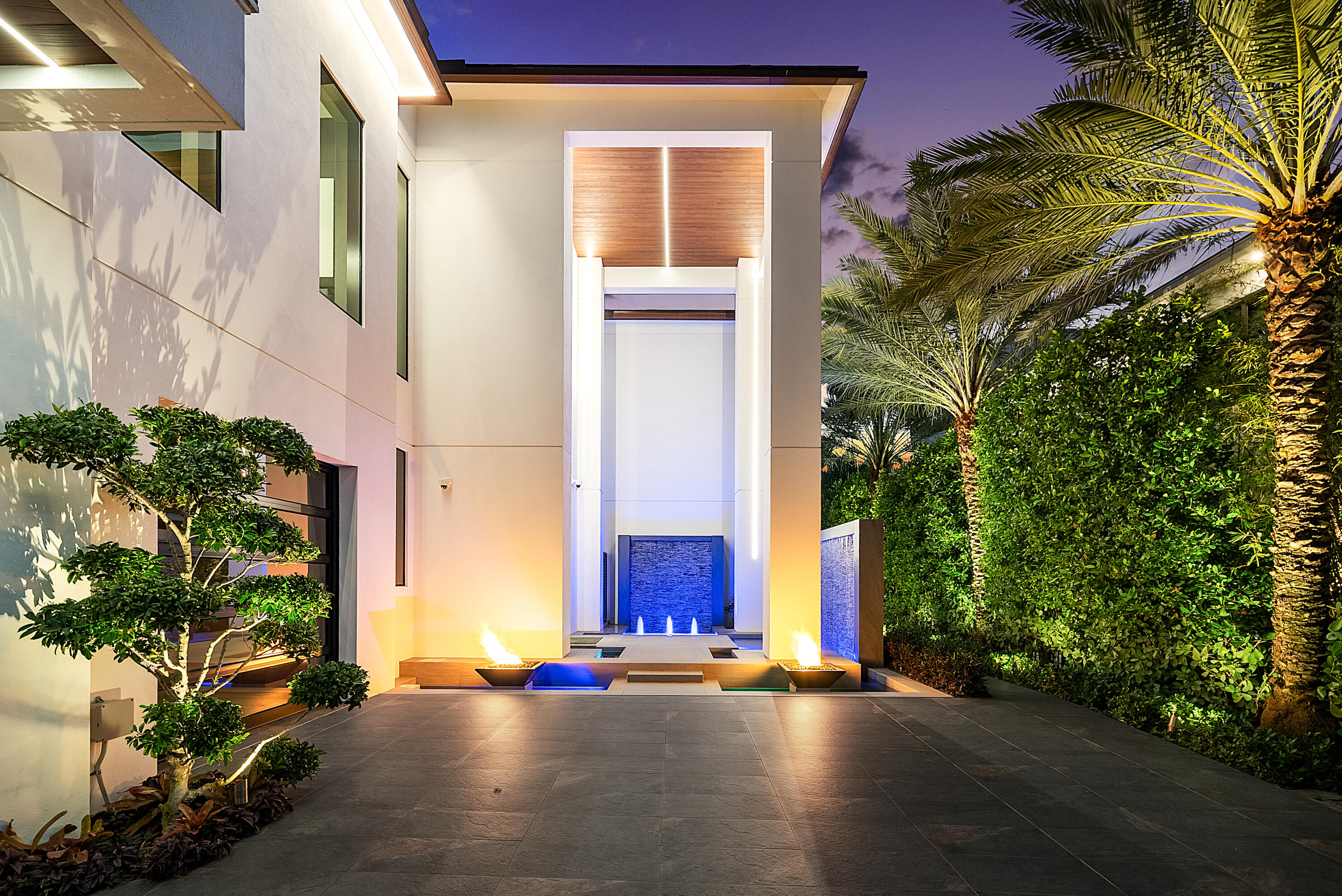 2934 NE 8th, Boca Raton FL 33431