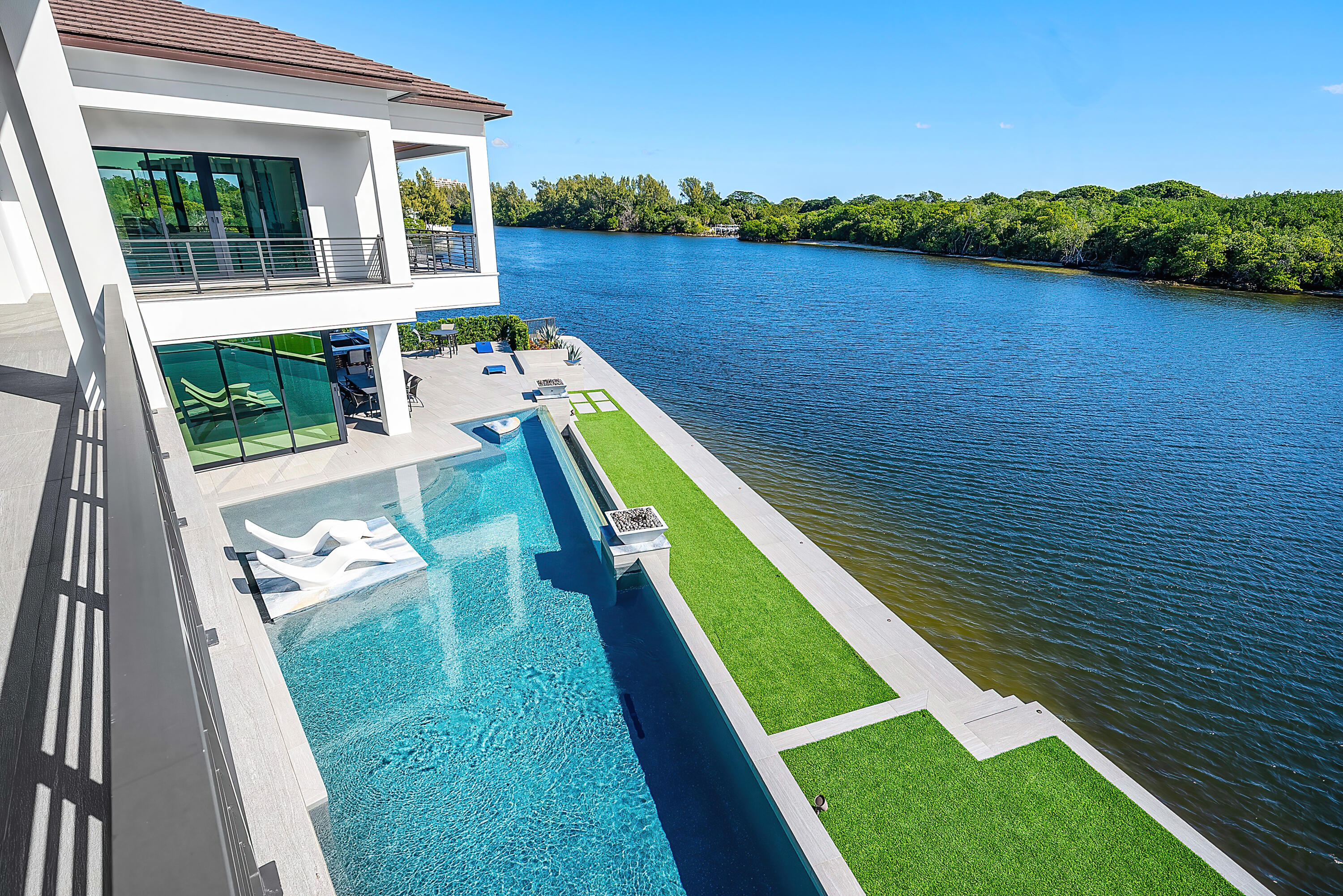 2934 NE 8th, Boca Raton FL 33431