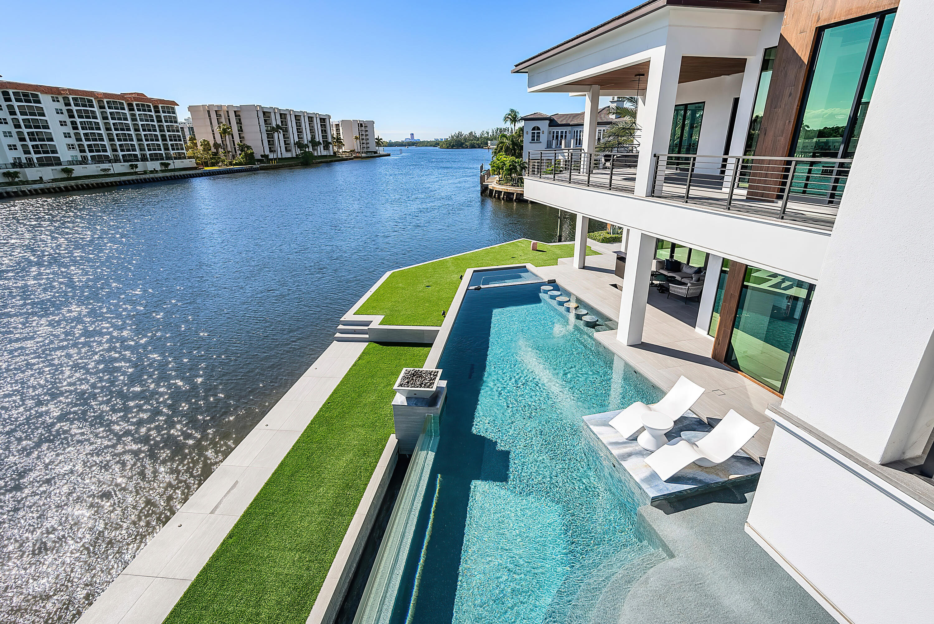 2934 NE 8th, Boca Raton FL 33431