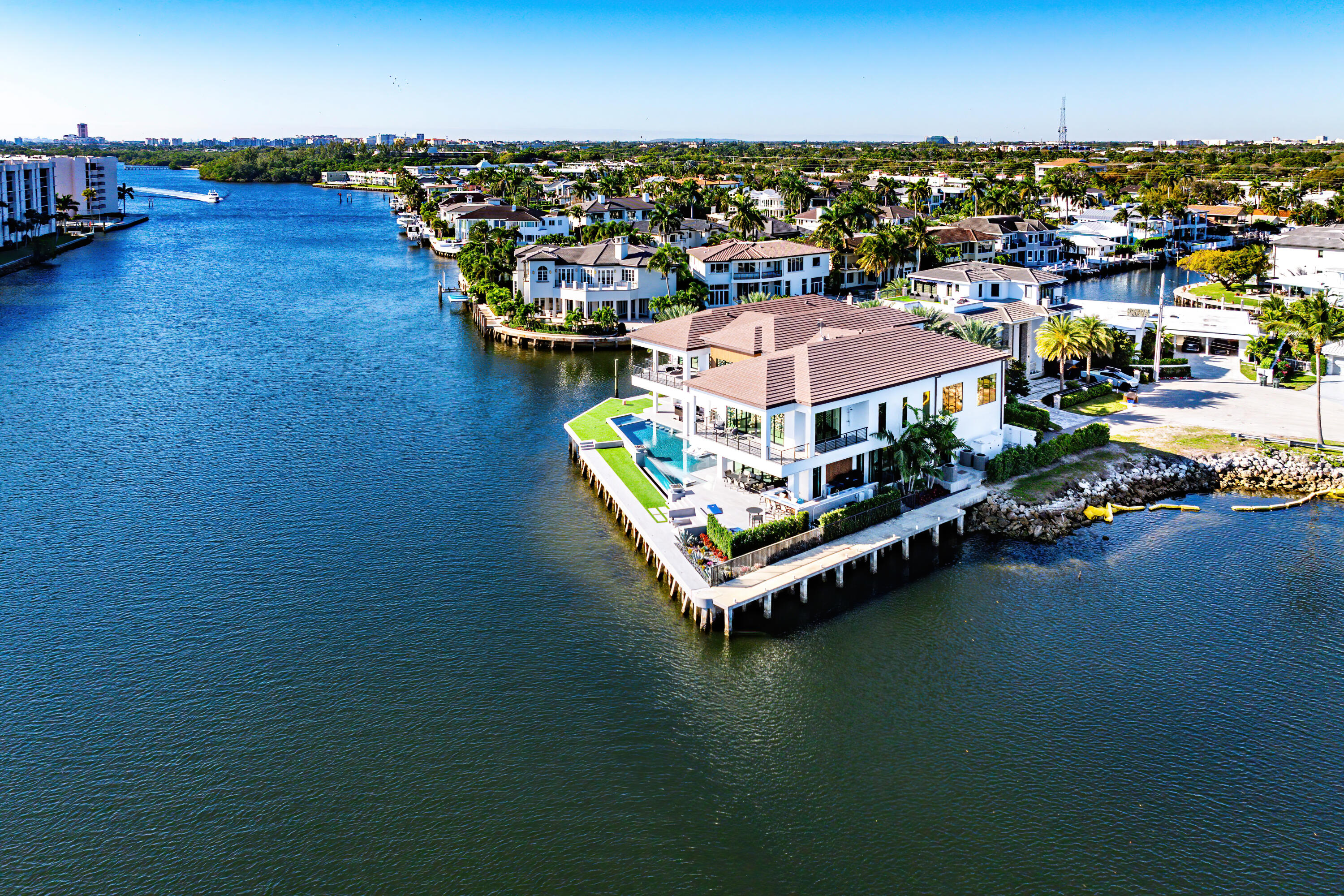 2934 NE 8th, Boca Raton FL 33431