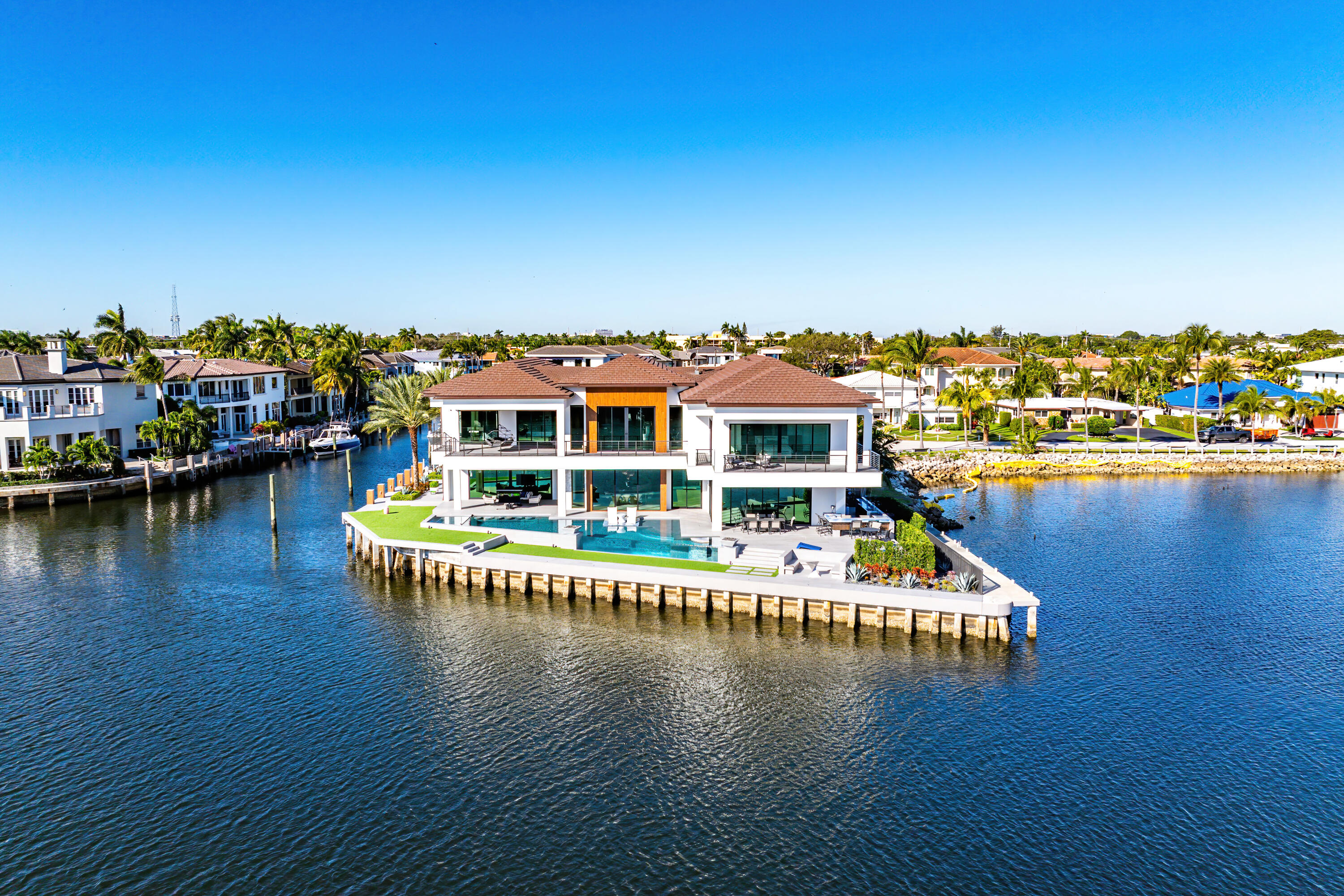 2934 NE 8th, Boca Raton FL 33431