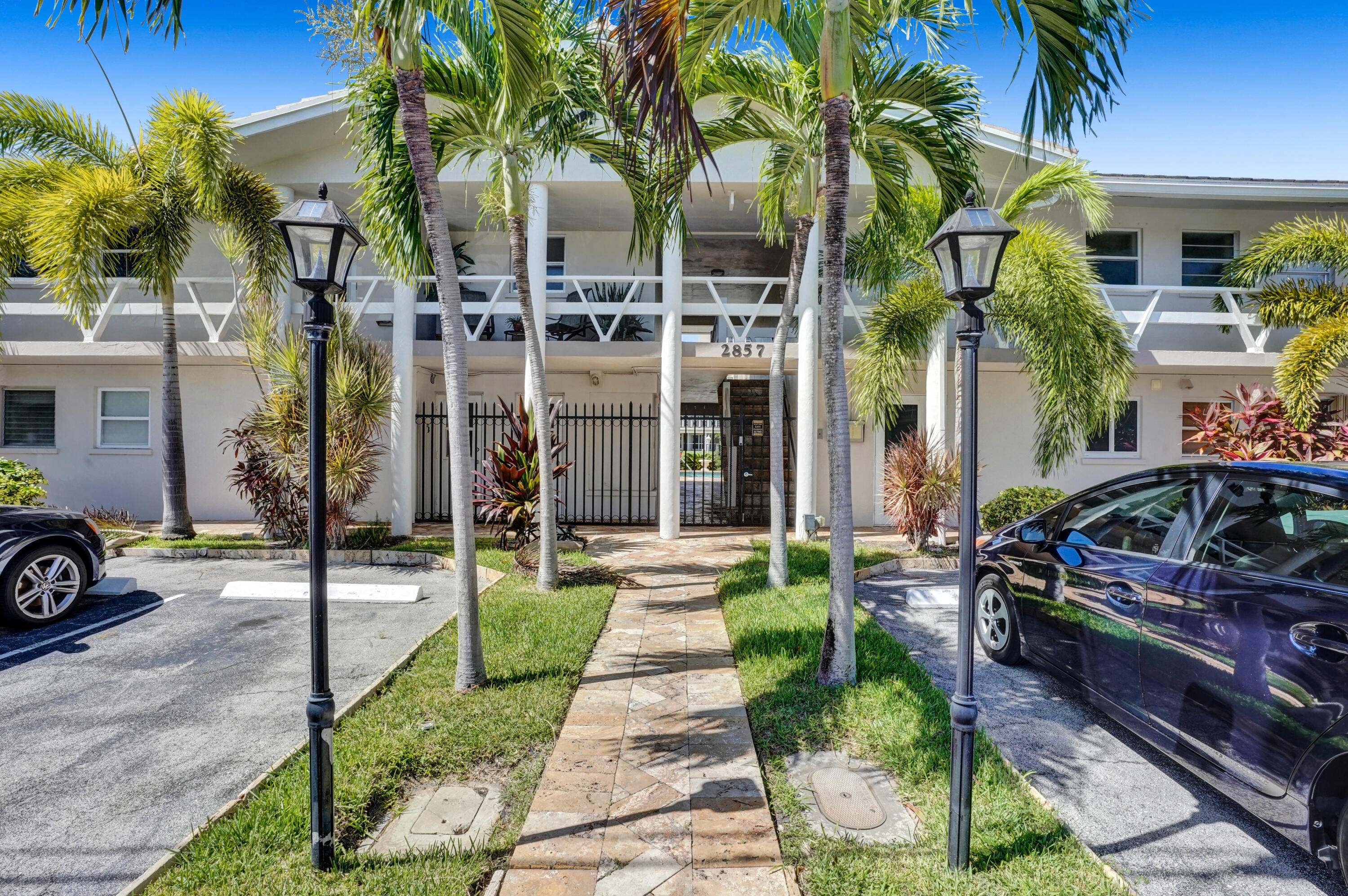 2857 NE 32nd #8, Fort Lauderdale FL 33306