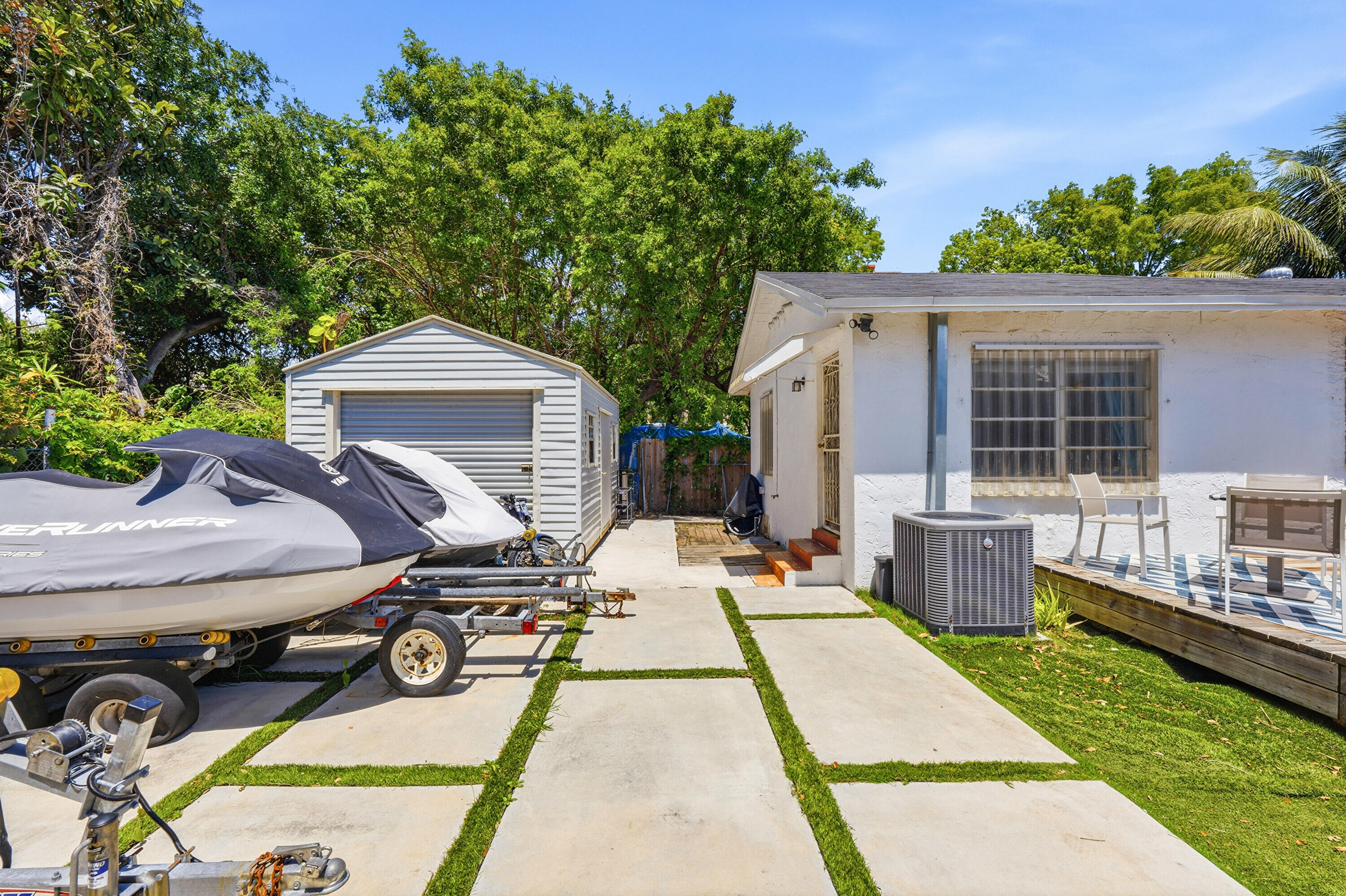 7700 NE 1st, Miami FL 33138