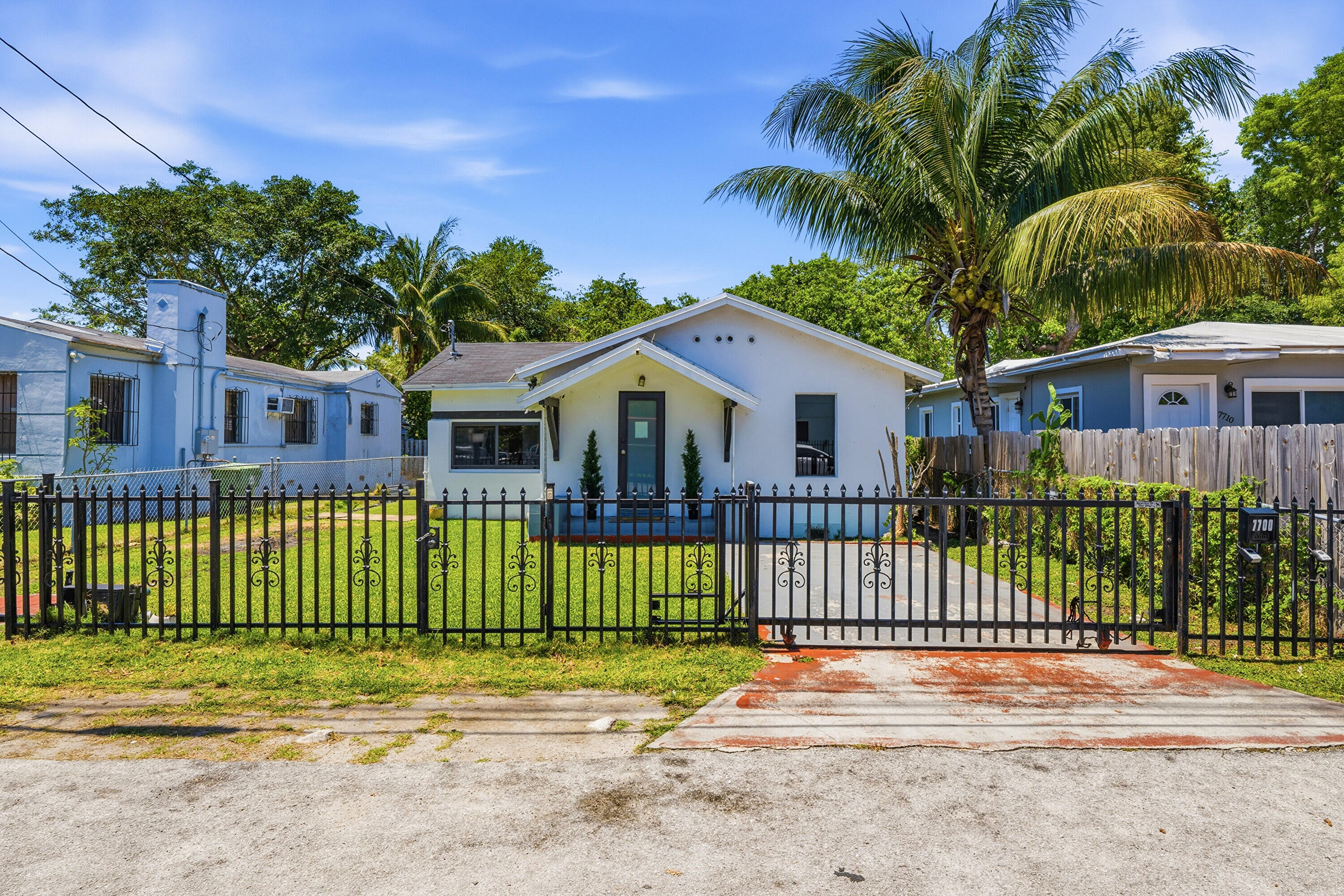 7700 NE 1st, Miami FL 33138