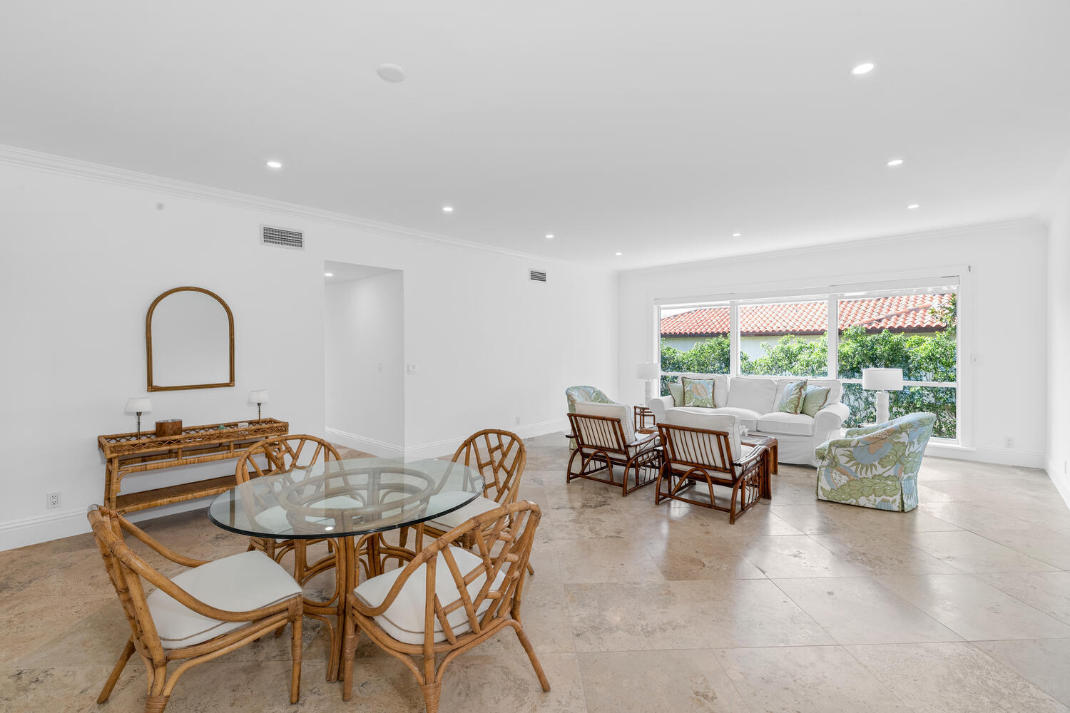 350 Cocoanut Row #3a, Palm Beach FL 33480