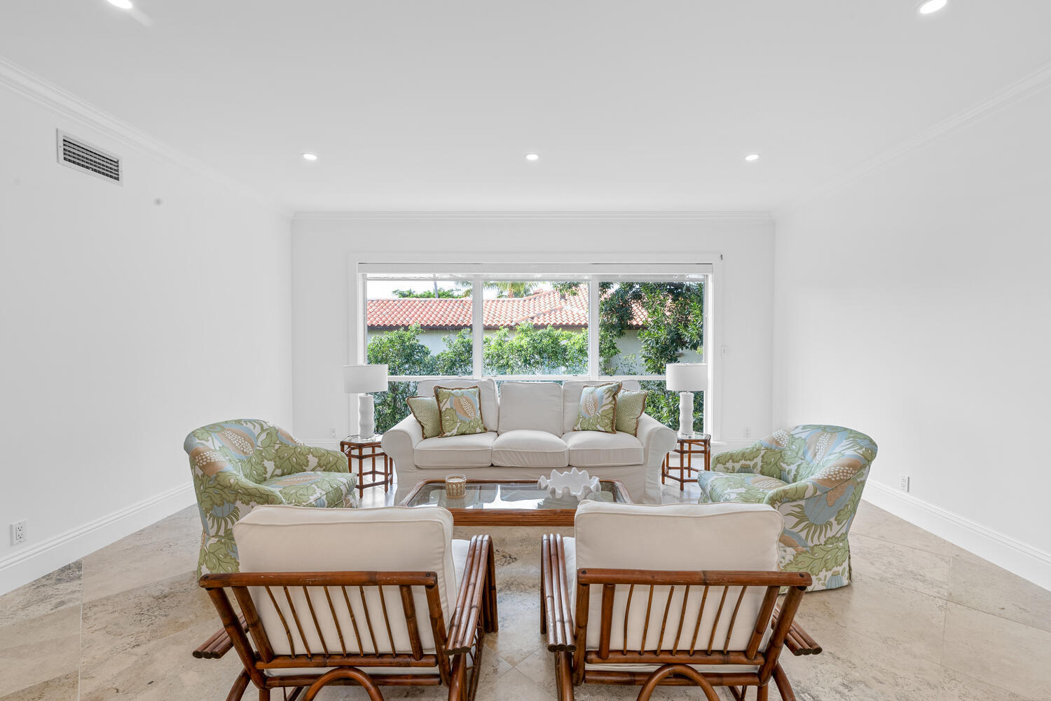 350 Cocoanut Row #3a, Palm Beach FL 33480