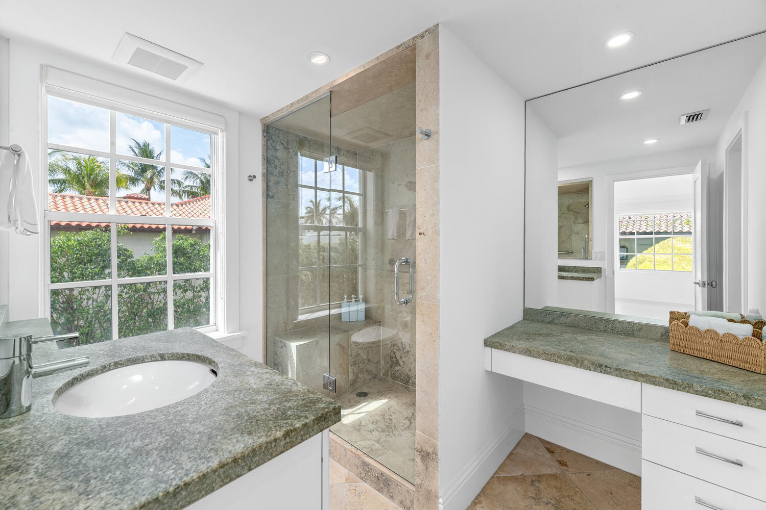 350 Cocoanut Row #3a, Palm Beach FL 33480