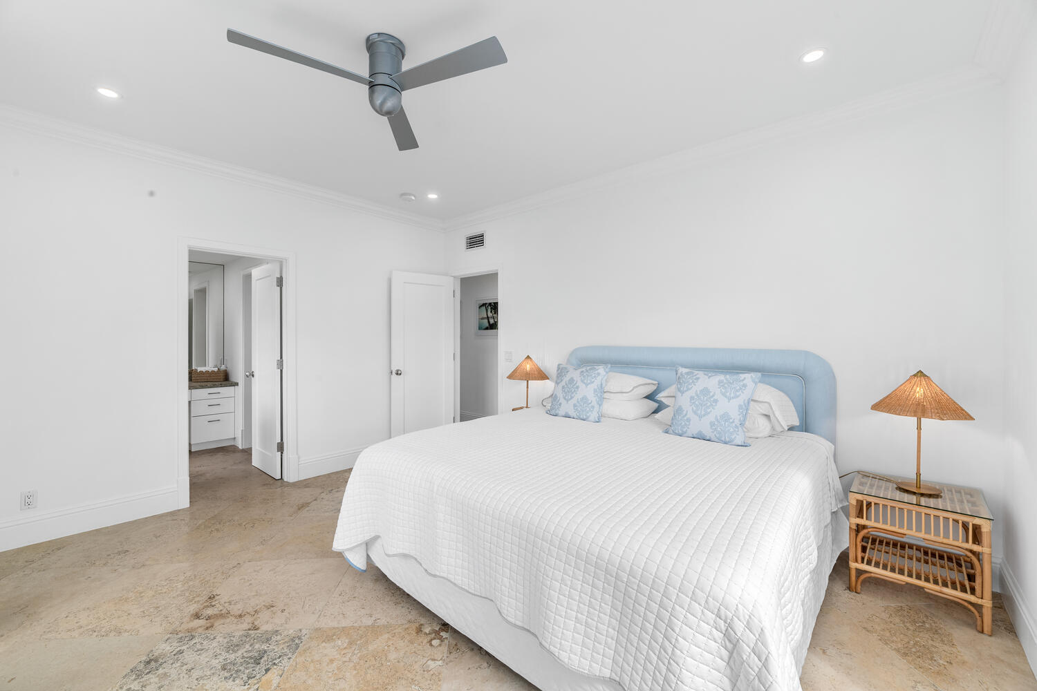 350 Cocoanut Row #3a, Palm Beach FL 33480