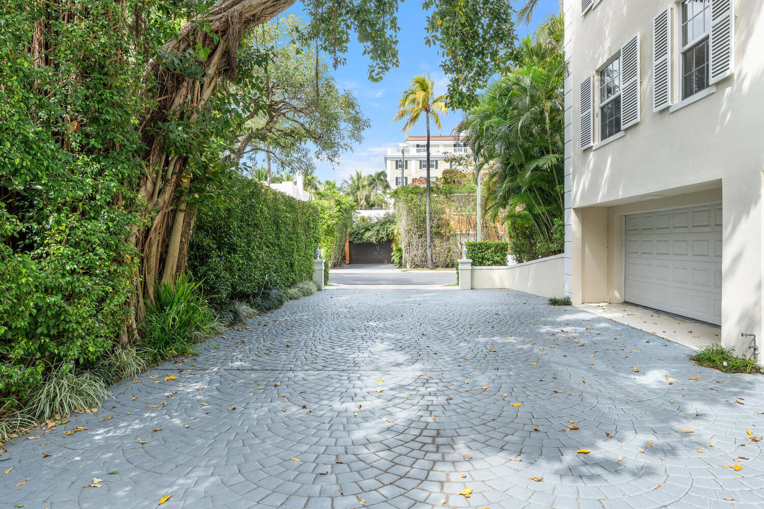 350 Cocoanut Row #3a, Palm Beach FL 33480