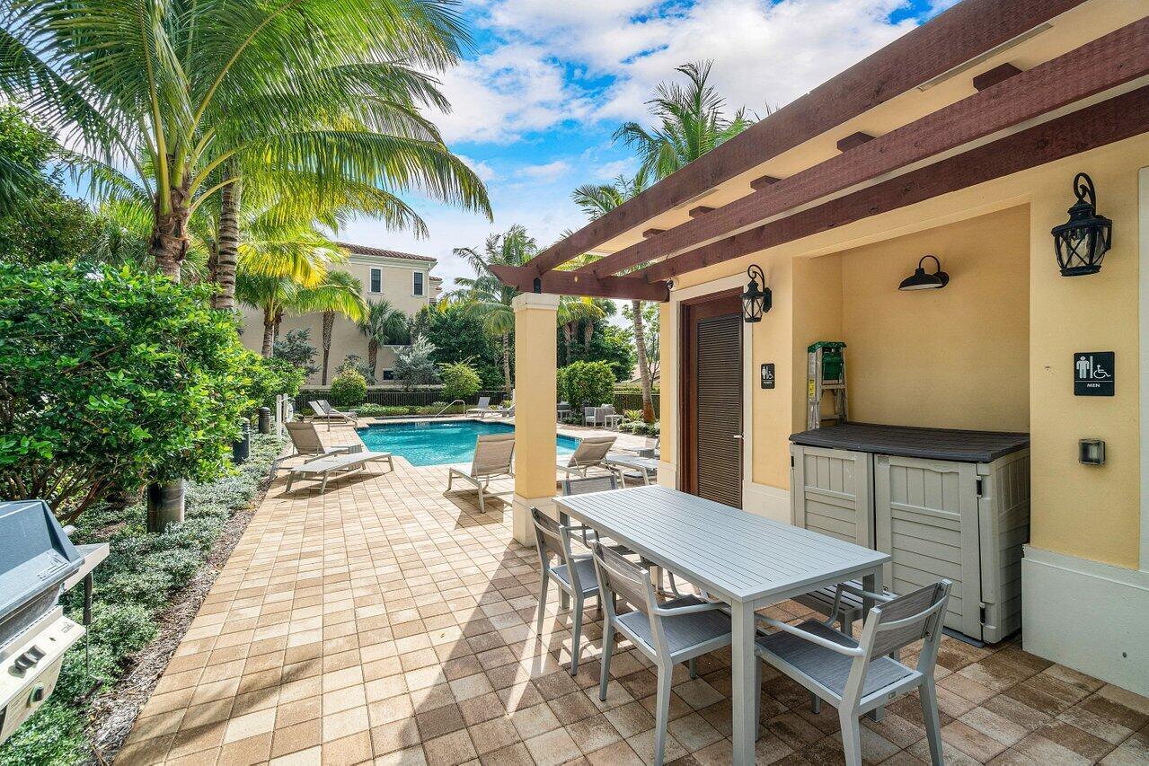 3770 County Line #A1, Tequesta FL 33469