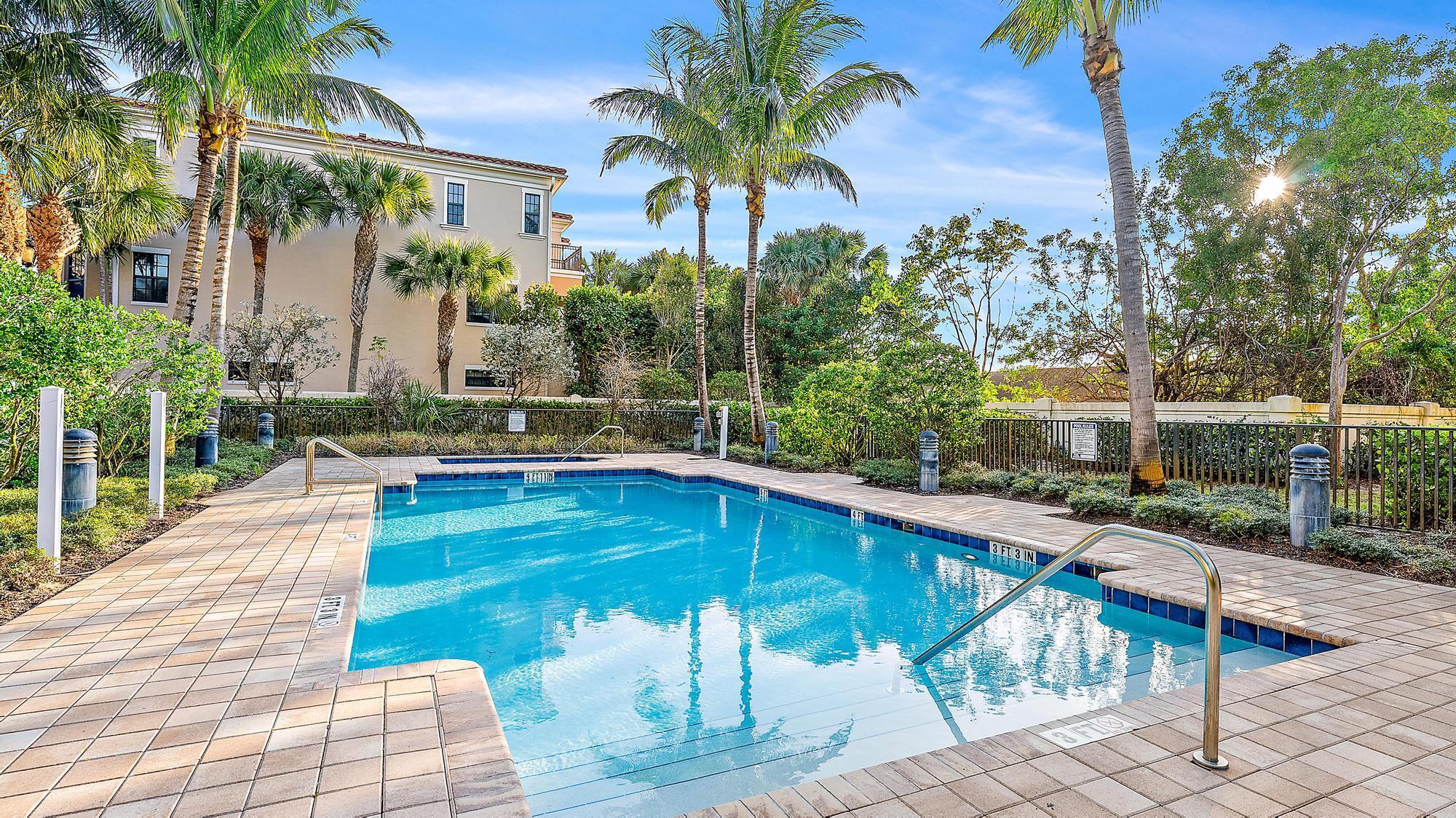 3770 County Line #A1, Tequesta FL 33469