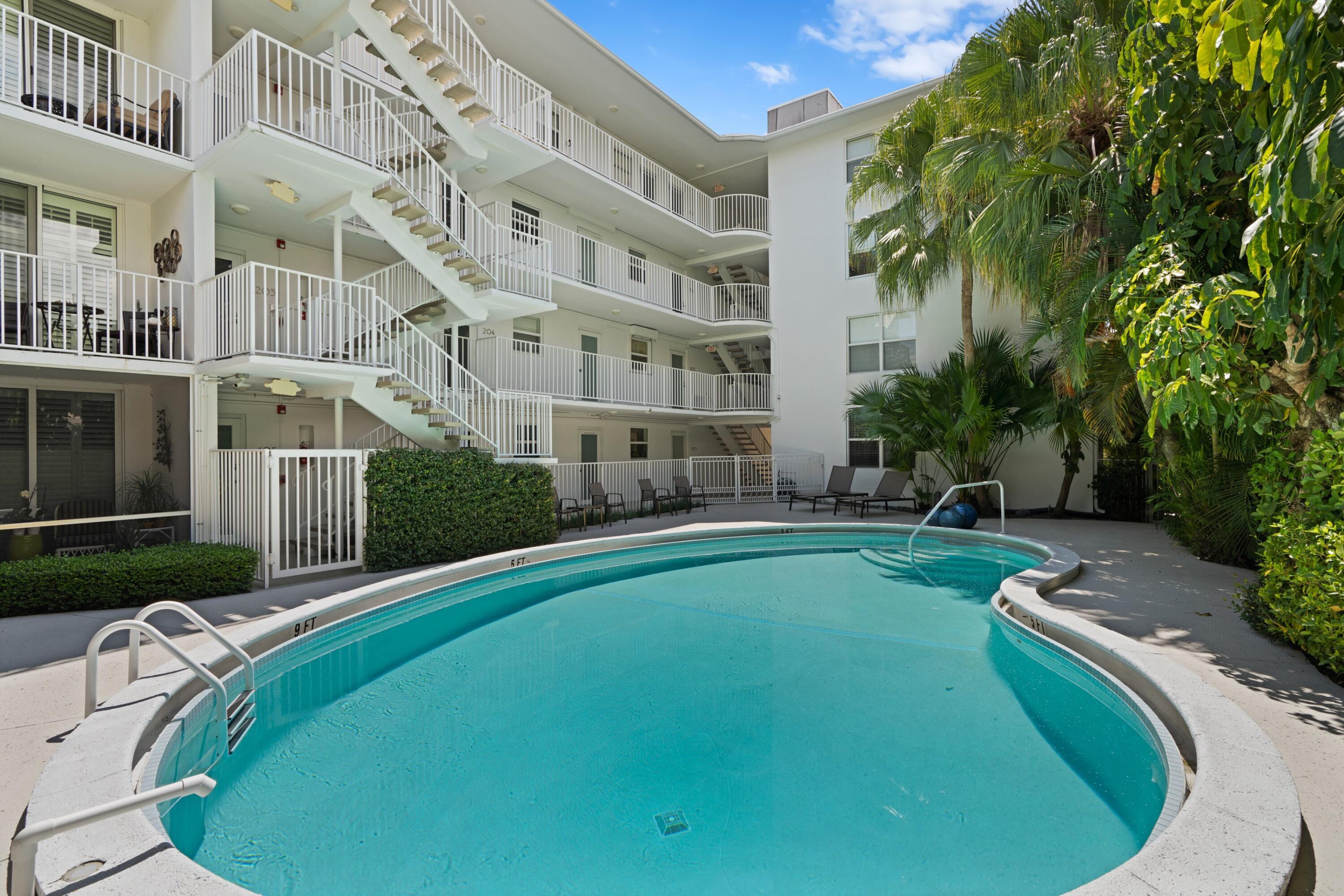 401 Peruvian #3020, Palm Beach FL 33480