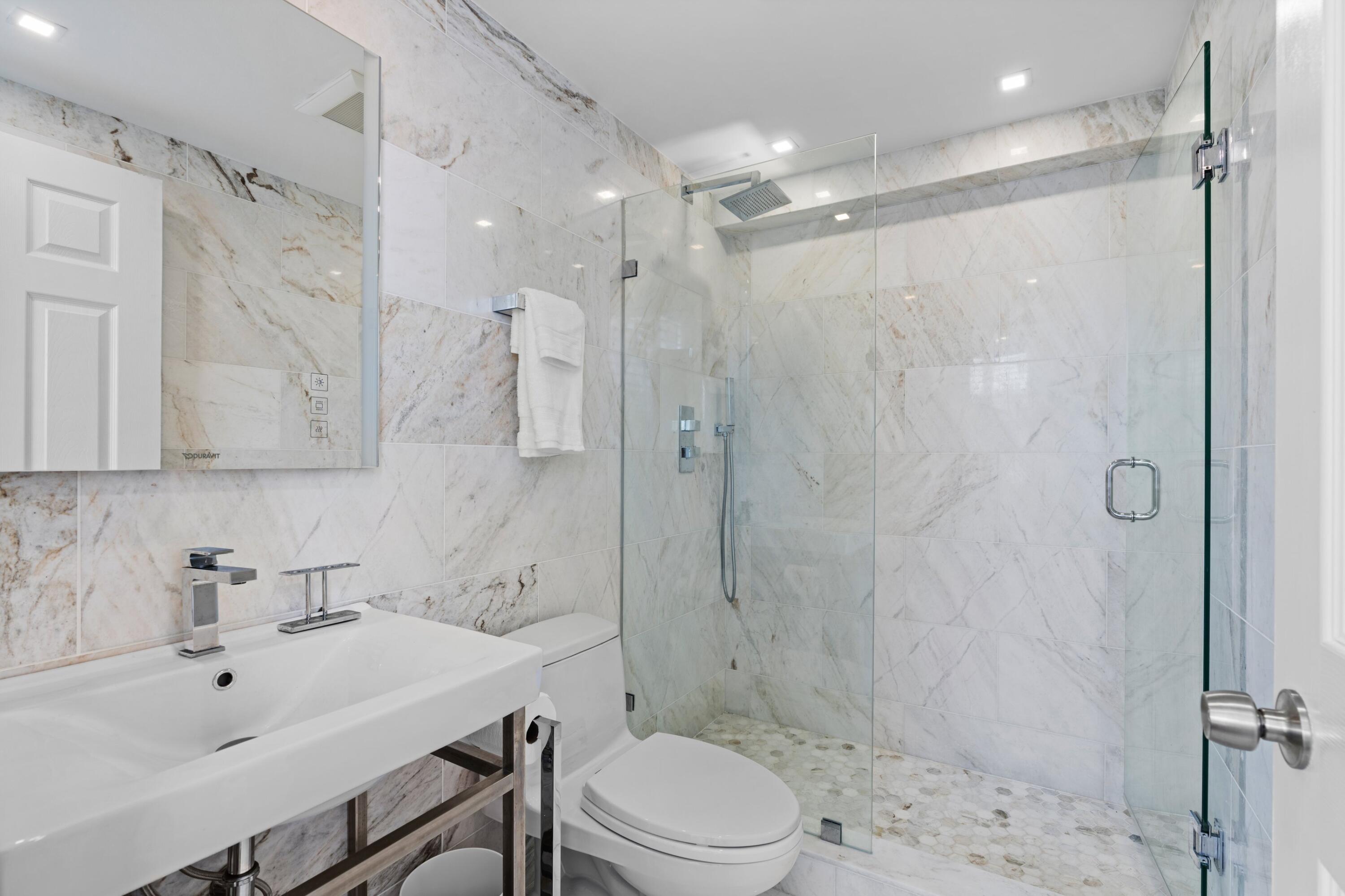 401 Peruvian #3020, Palm Beach FL 33480