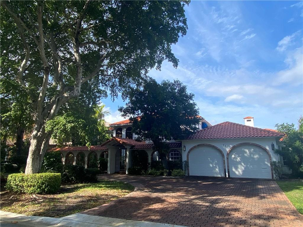 71 Bay Colony, Fort Lauderdale FL 33308