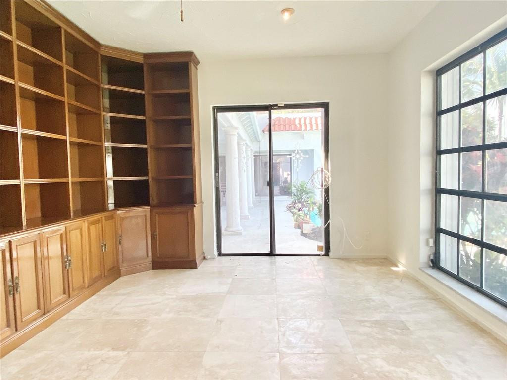 71 Bay Colony, Fort Lauderdale FL 33308
