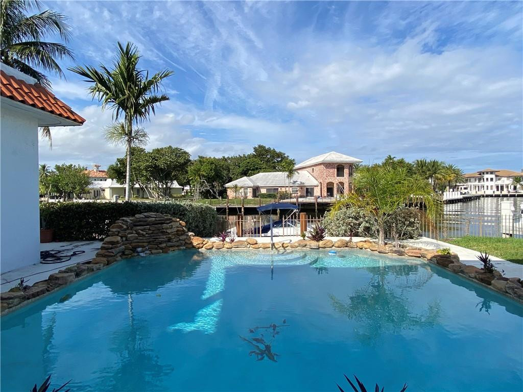 71 Bay Colony, Fort Lauderdale FL 33308