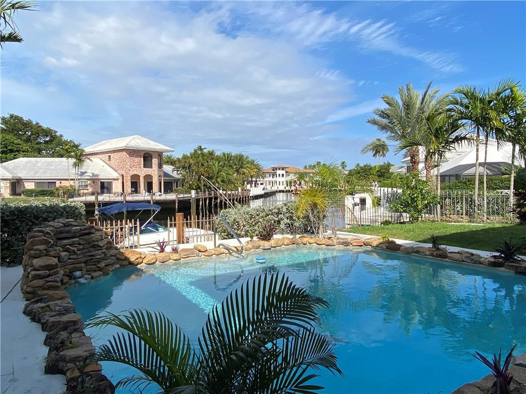 71 Bay Colony, Fort Lauderdale FL 33308